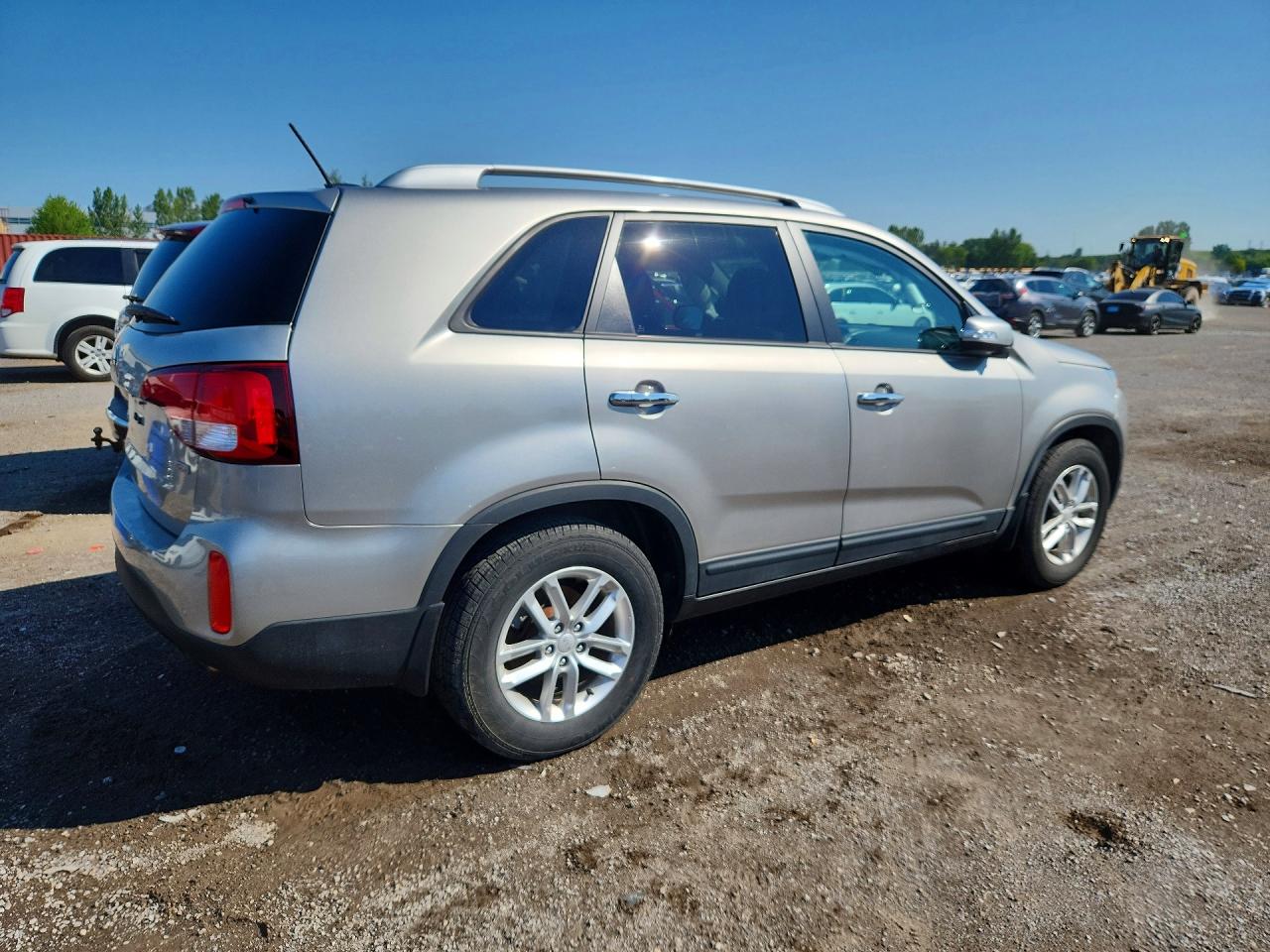 2014 Kia Sorento Lx Silver vin: 5XYKT3A63EG525477