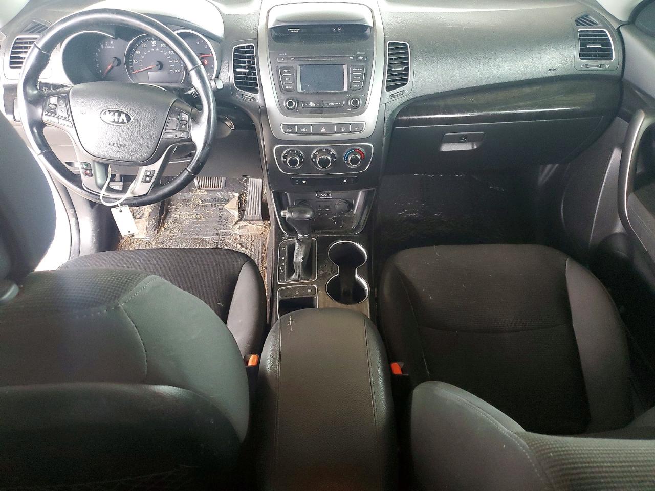 2015 Kia Sorento White vin: 5XYKT3A63FG615407