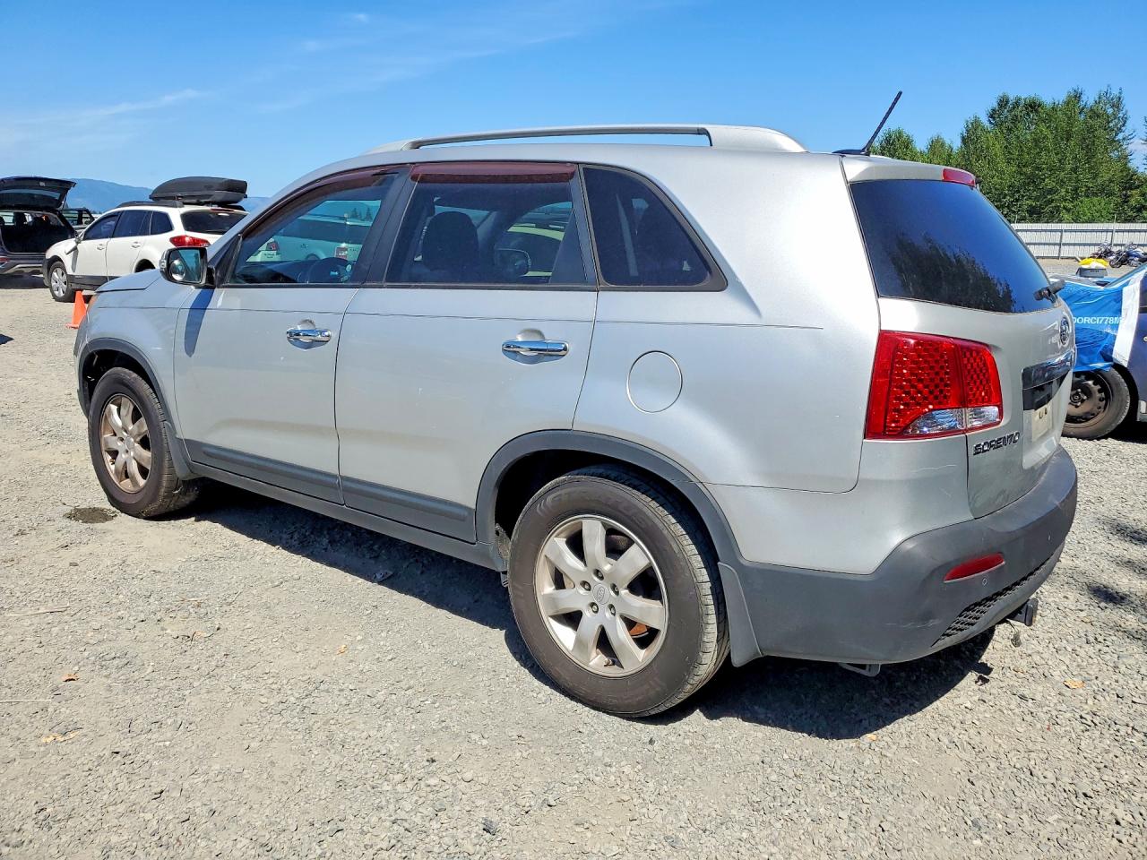 2012 Kia Sorento Lx Серебряный vin: 5XYKT3A64CG192851
