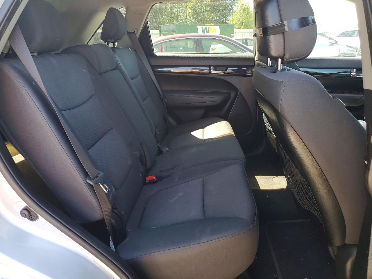 2012 Kia Sorento Lx Серебряный vin: 5XYKT3A64CG192851