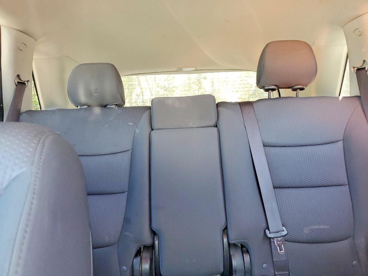 2012 Kia Sorento Lx Серебряный vin: 5XYKT3A64CG192851