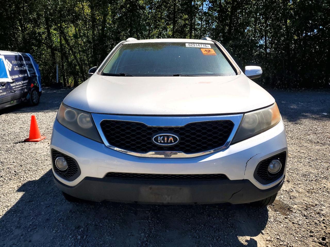 2012 Kia Sorento Lx Серебряный vin: 5XYKT3A64CG192851