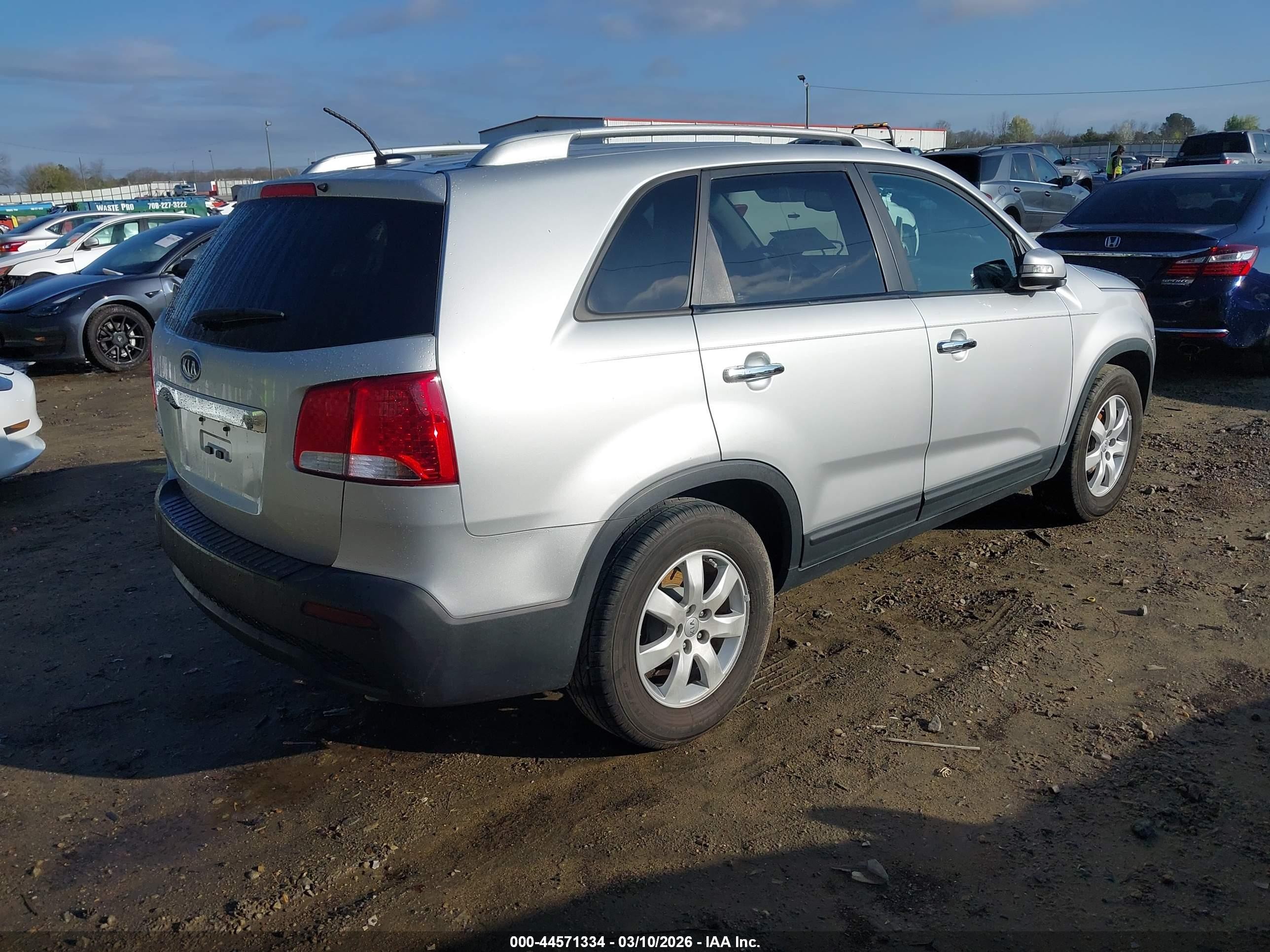 2012 Kia Sorento Lx Gray vin: 5XYKT3A64CG270531