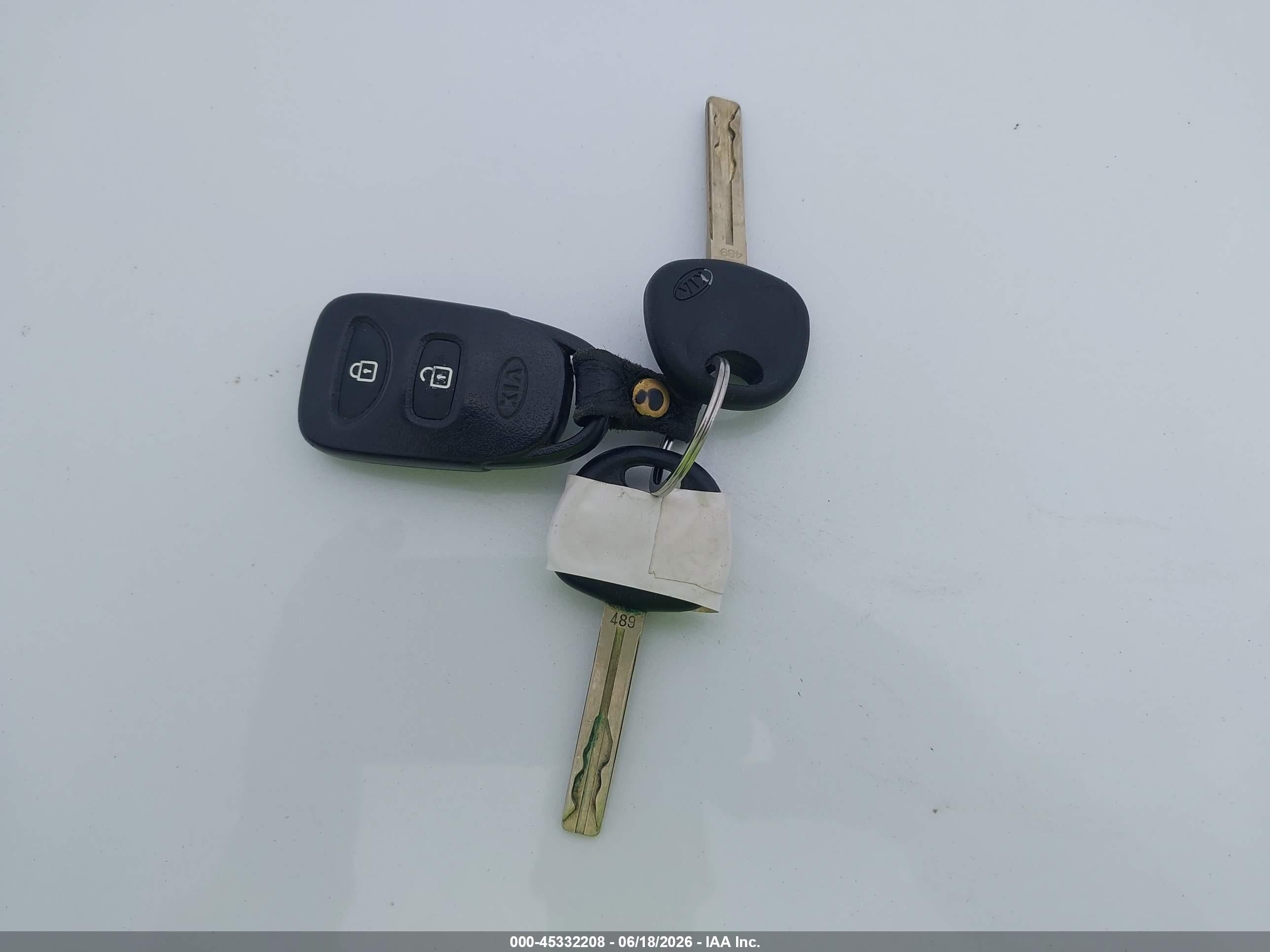 2012 Kia Sorento Lx Темно-бордовый vin: 5XYKT3A64CG295378