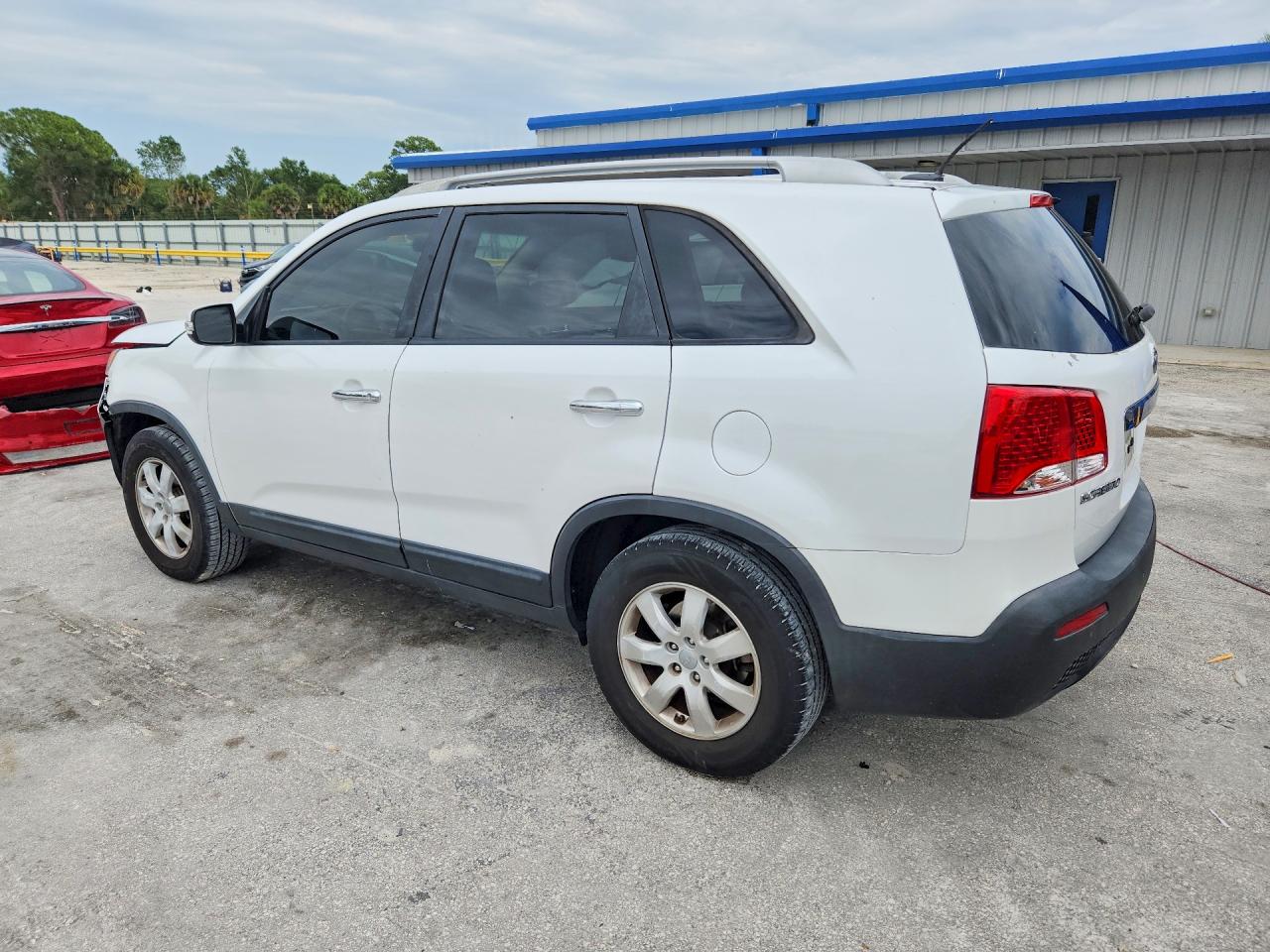 2013 Kia Sorento Lx Белый vin: 5XYKT3A64DG311242