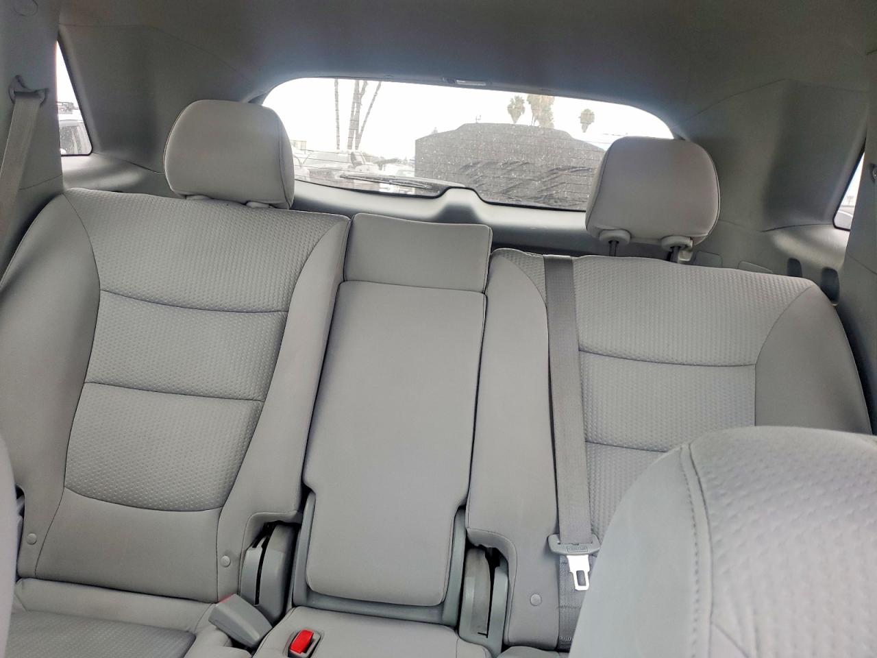 2013 Kia Sorento Lx Silver vin: 5XYKT3A64DG313301