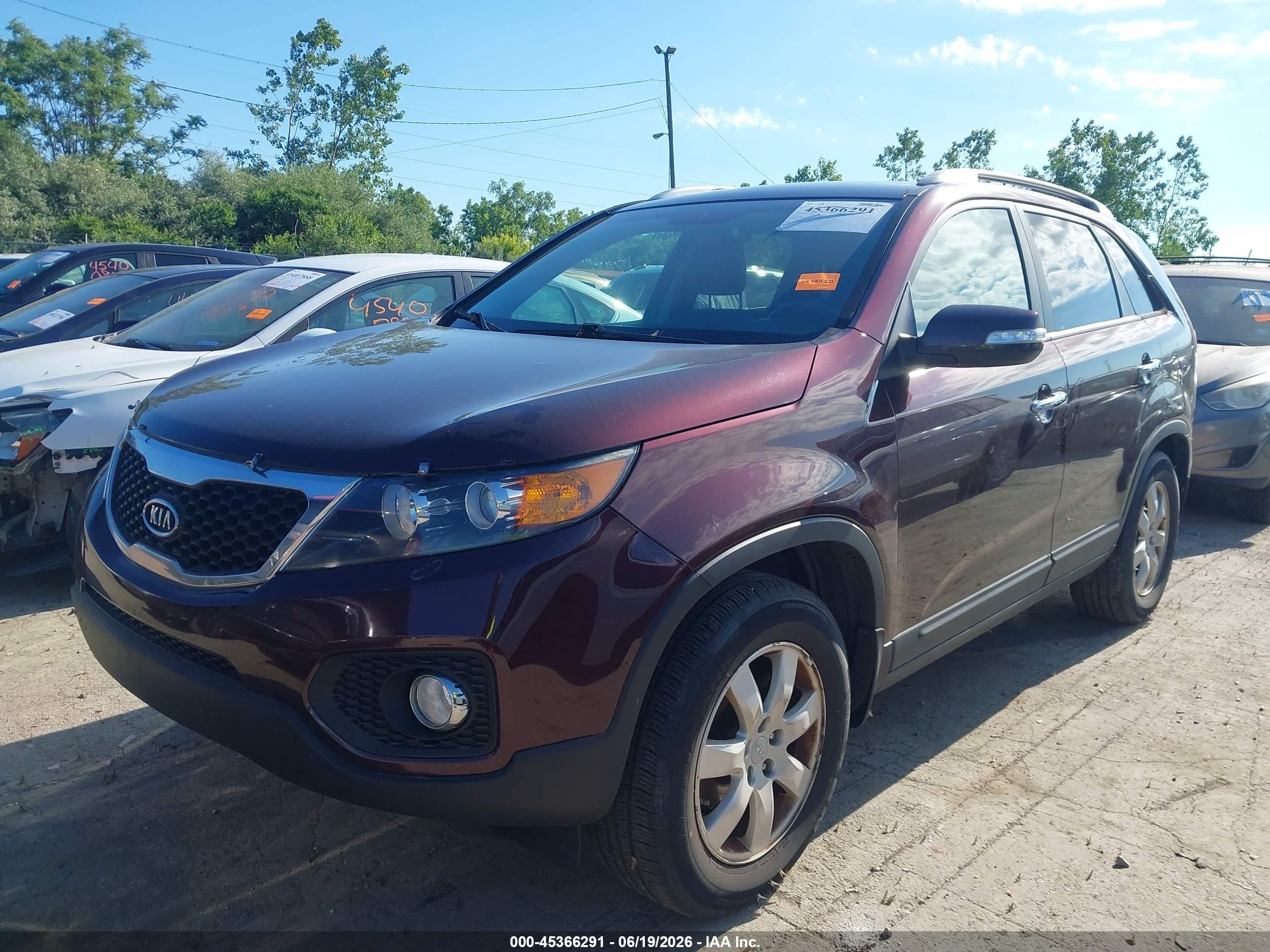 2013 Kia Sorento Lx Burgundy vin: 5XYKT3A64DG361252