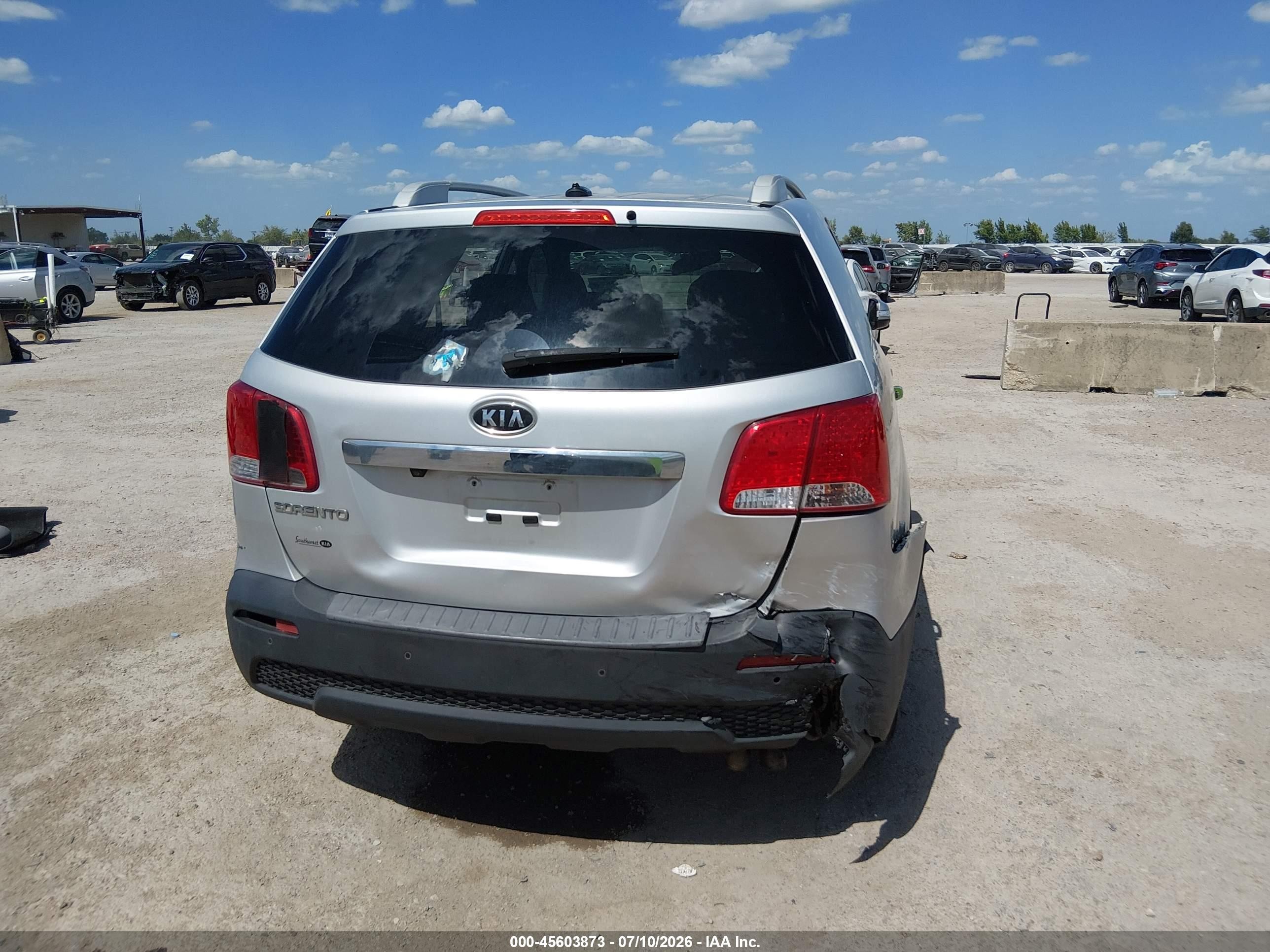 2013 Kia Sorento Lx Silver vin: 5XYKT3A64DG380822
