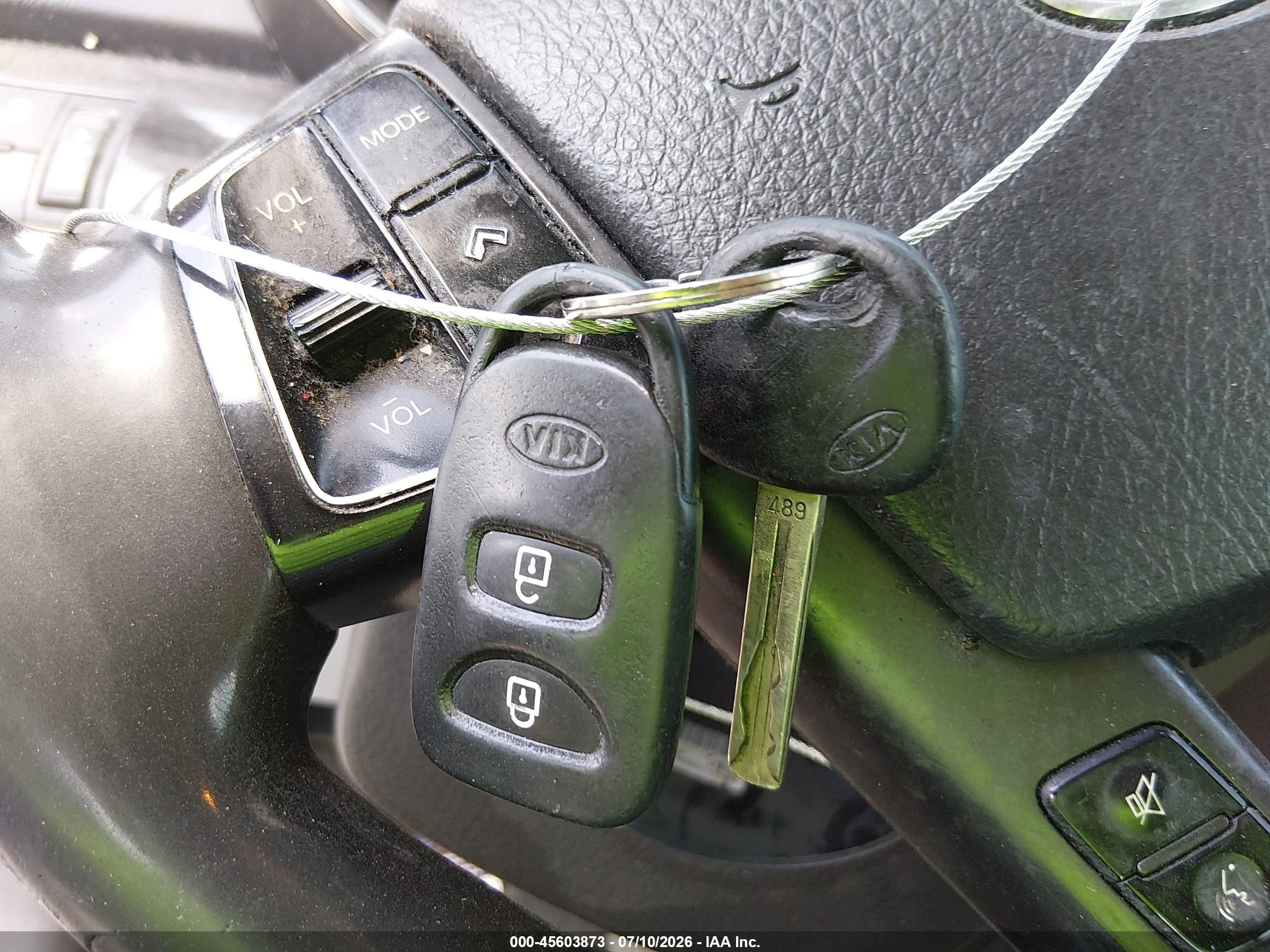 2013 Kia Sorento Lx Silver vin: 5XYKT3A64DG380822