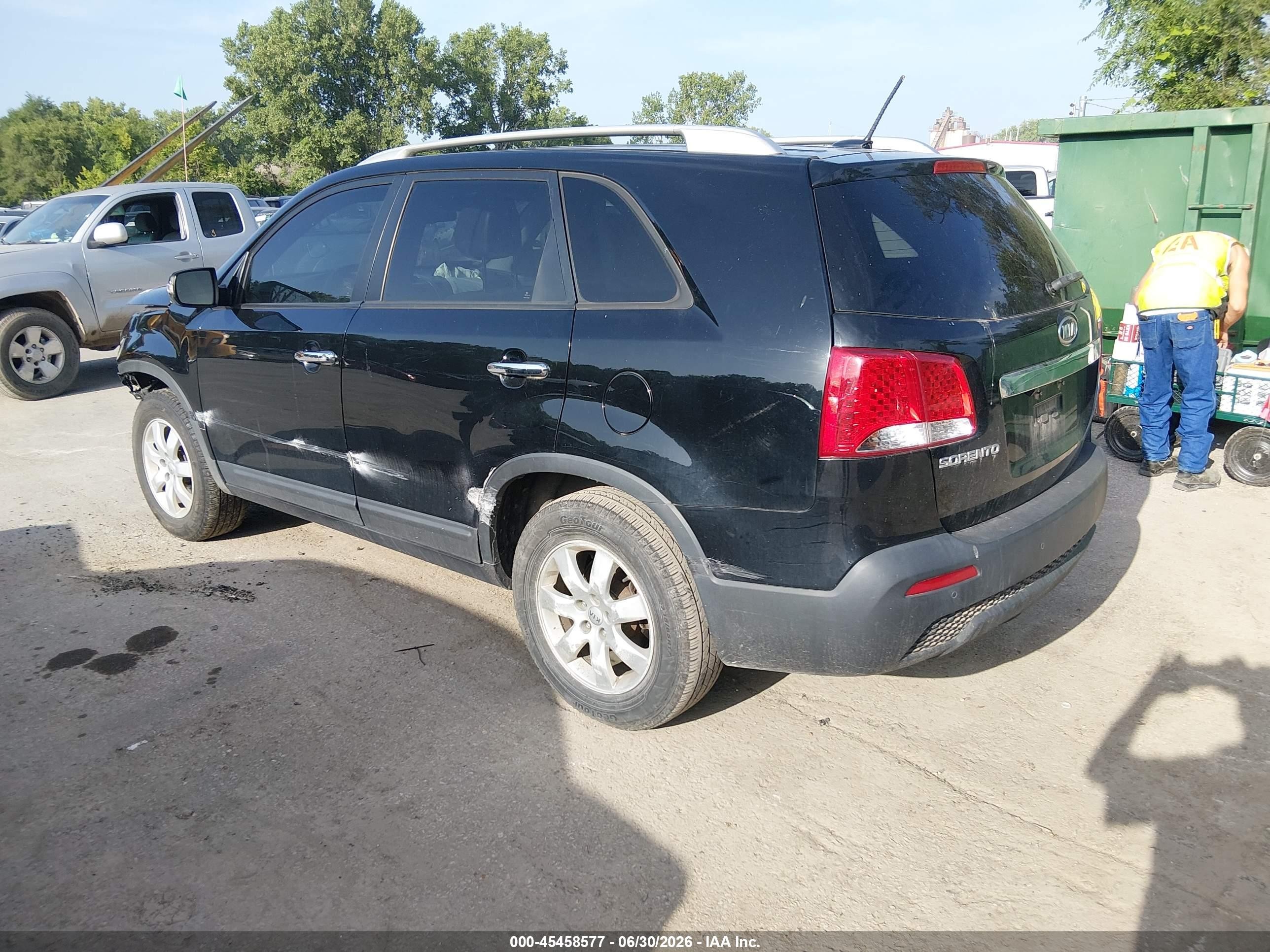 2013 Kia Sorento Lx Черный vin: 5XYKT3A64DG423426
