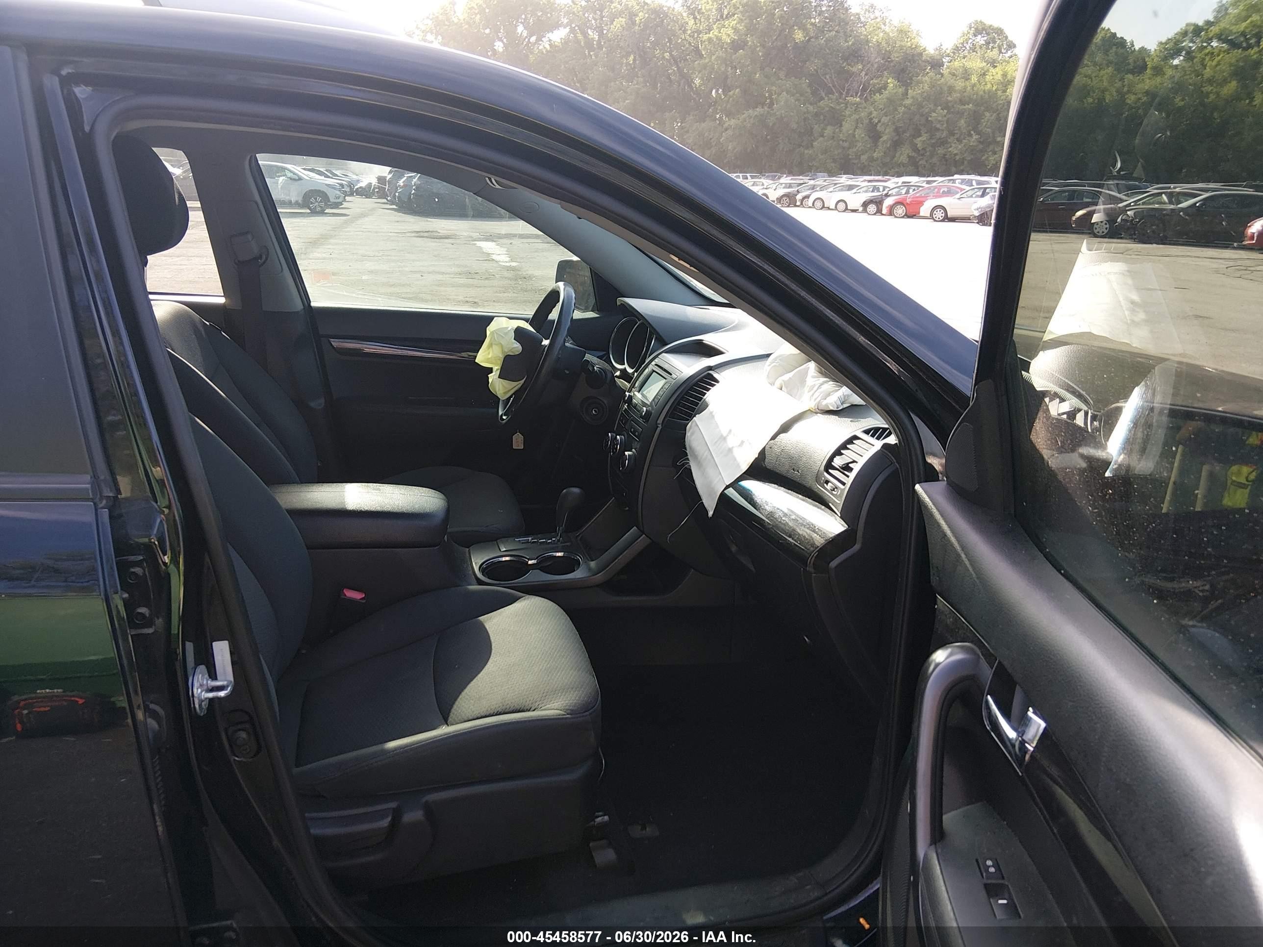 2013 Kia Sorento Lx Черный vin: 5XYKT3A64DG423426