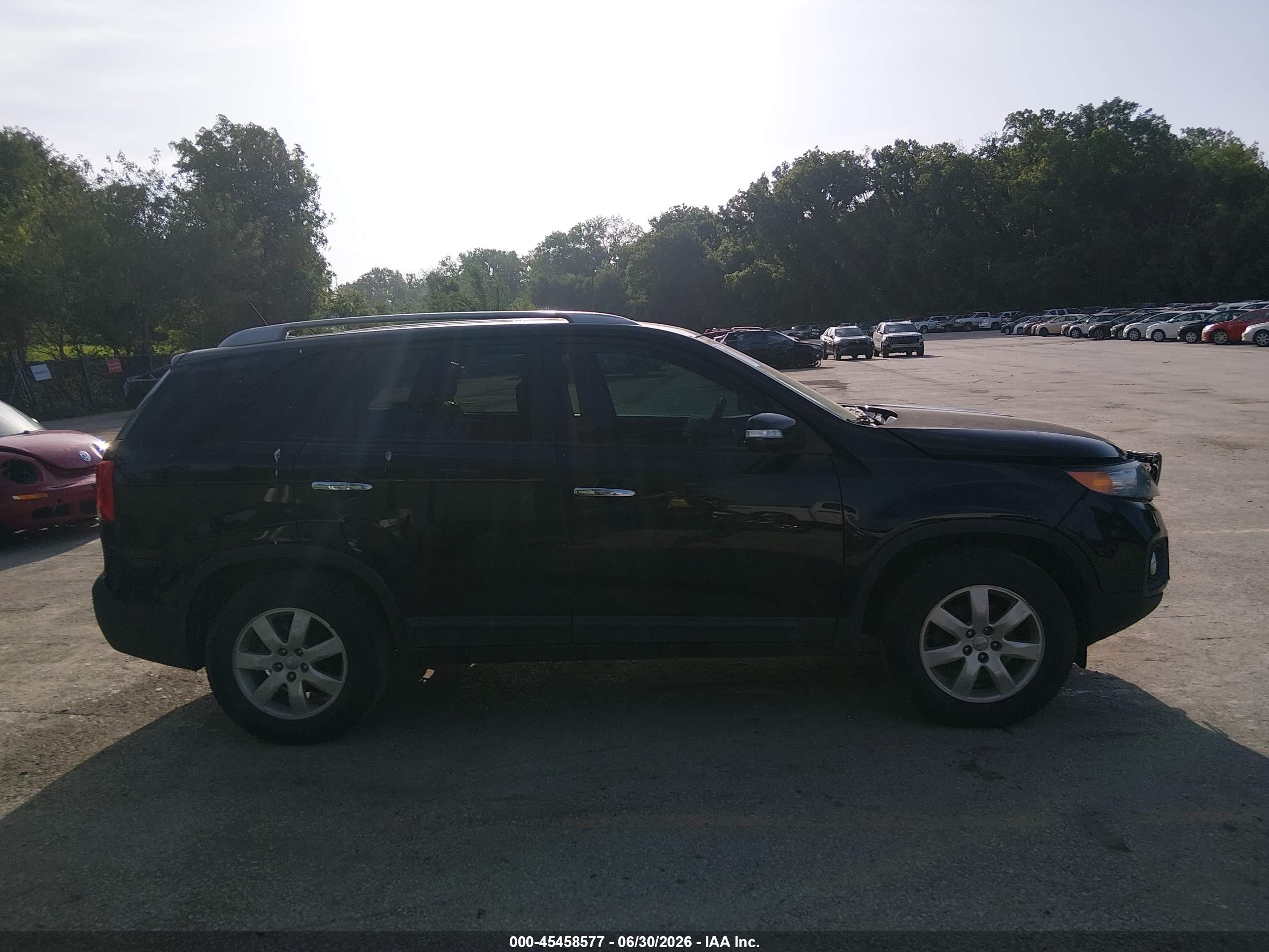 2013 Kia Sorento Lx Черный vin: 5XYKT3A64DG423426