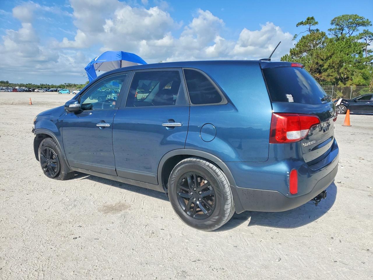 2014 Kia Sorento Lx Blue vin: 5XYKT3A64EG443385
