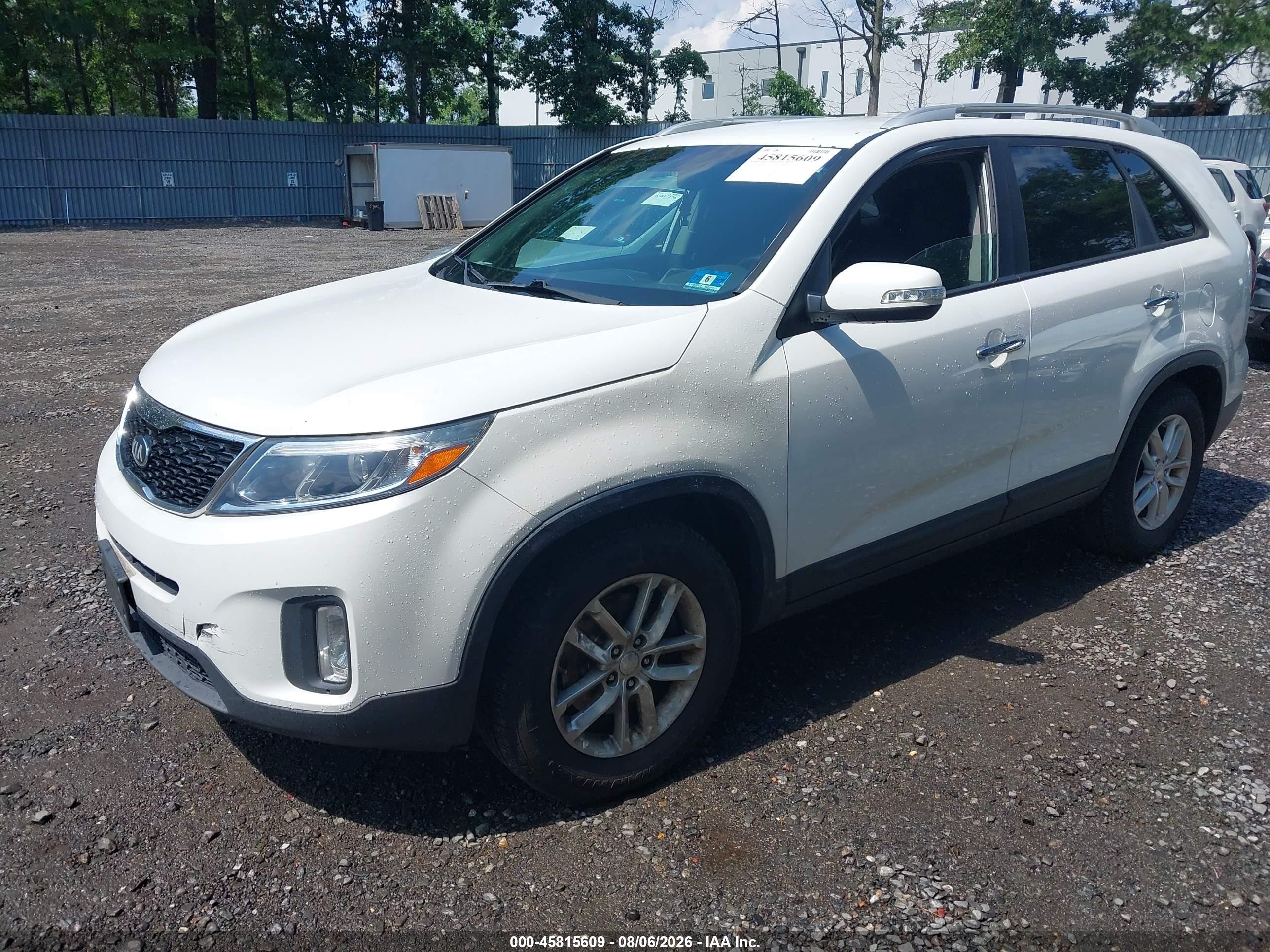 2014 Kia Sorento Lx White vin: 5XYKT3A64EG503701