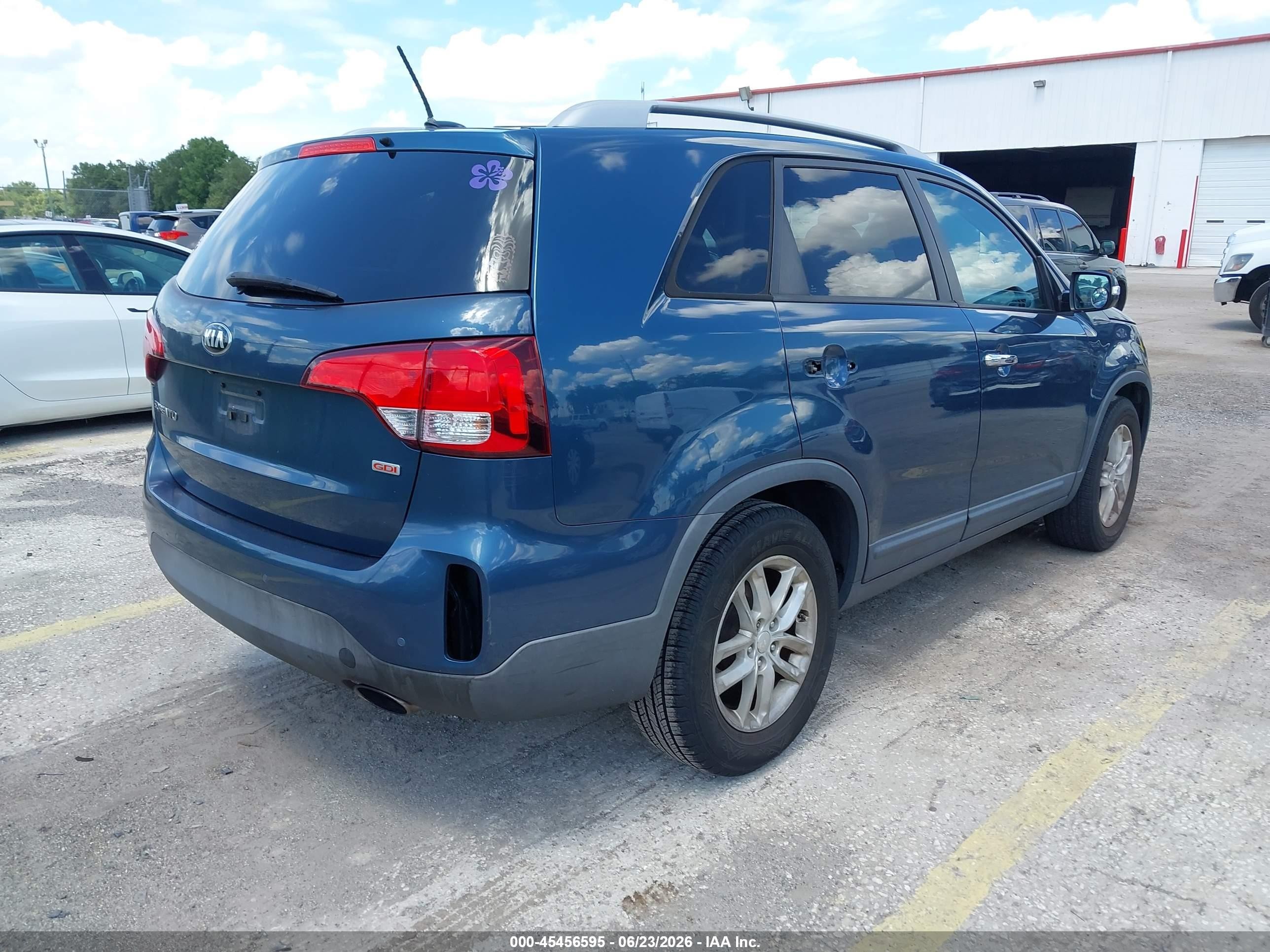2014 Kia Sorento Lx Blue vin: 5XYKT3A64EG504640