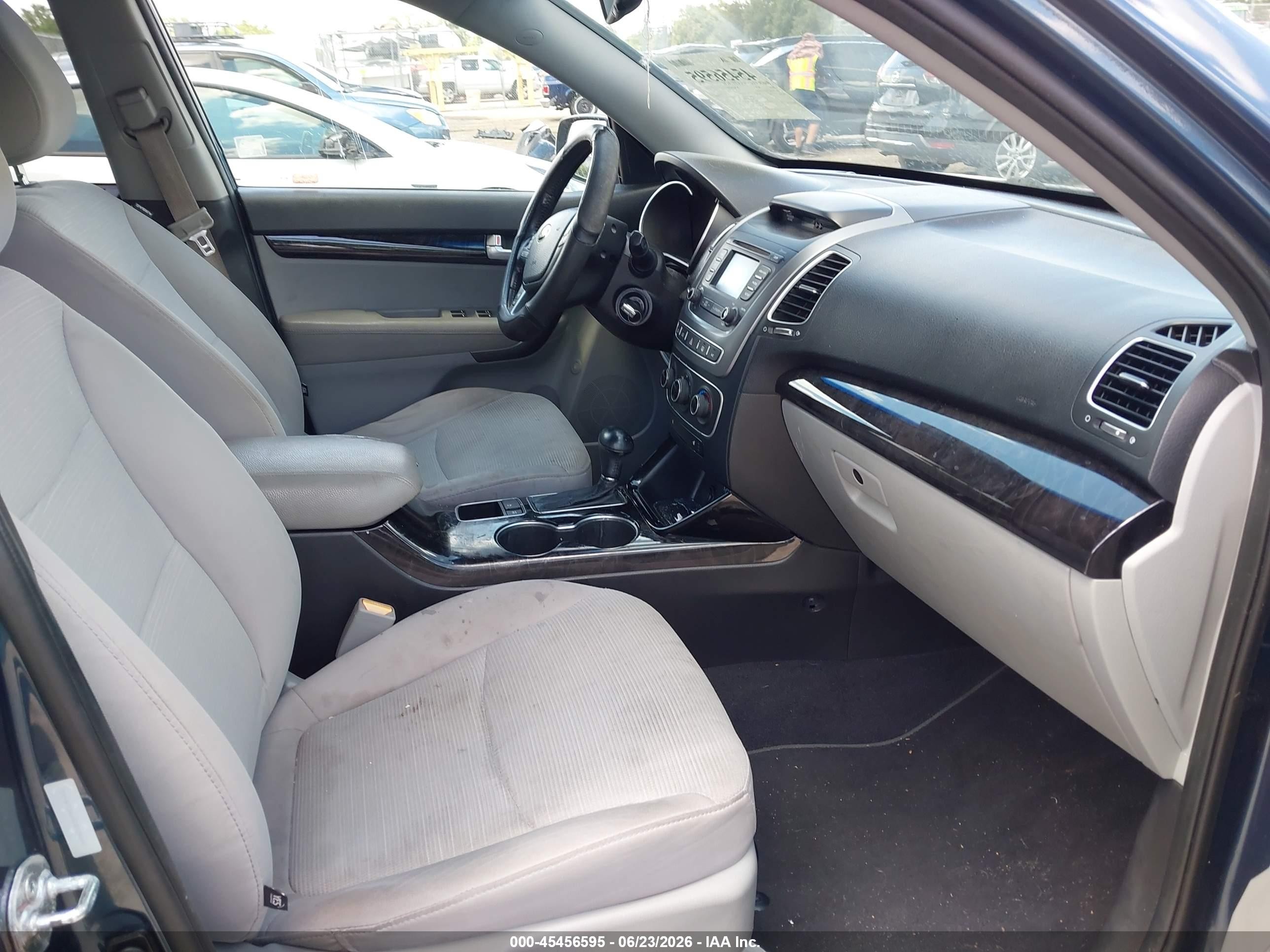 2014 Kia Sorento Lx Blue vin: 5XYKT3A64EG504640