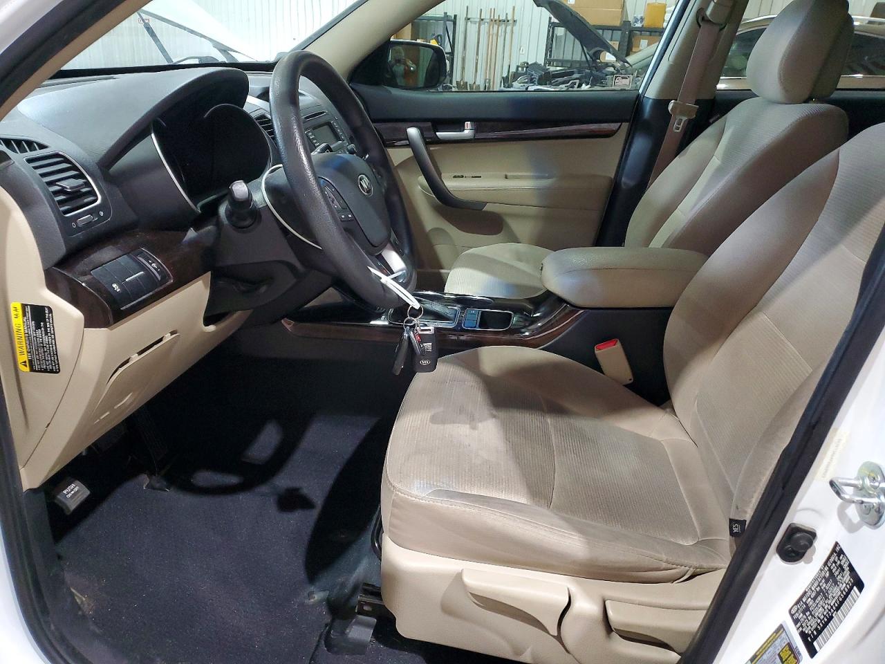 2015 Kia Sorento Lx White vin: 5XYKT3A64FG568923
