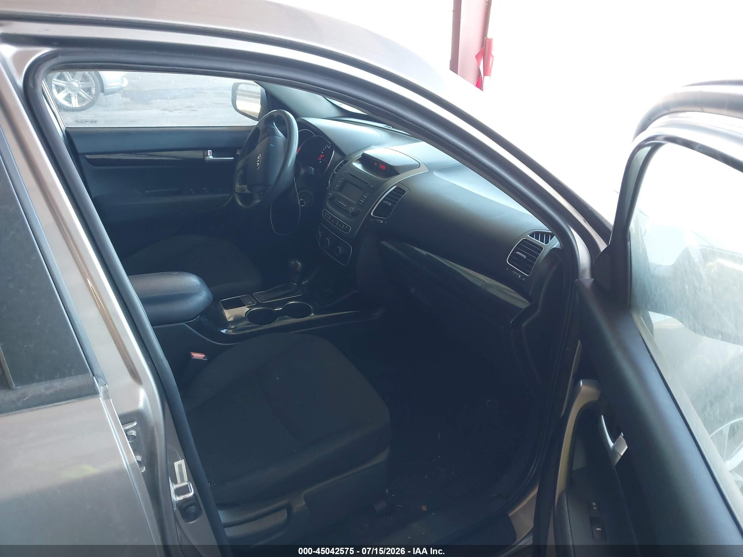 2015 Kia Sorento Lx Gray vin: 5XYKT3A64FG625752