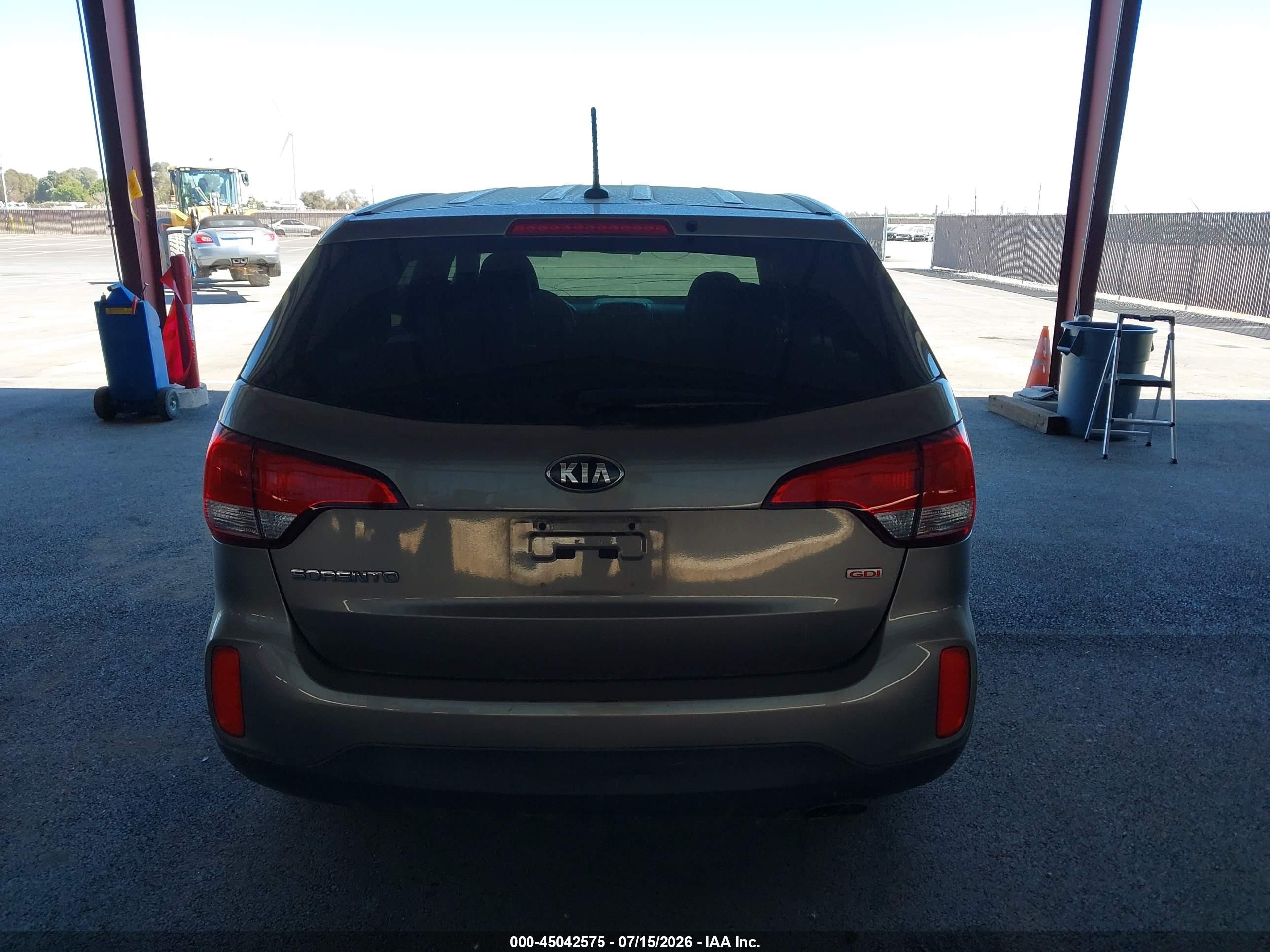 2015 Kia Sorento Lx Gray vin: 5XYKT3A64FG625752