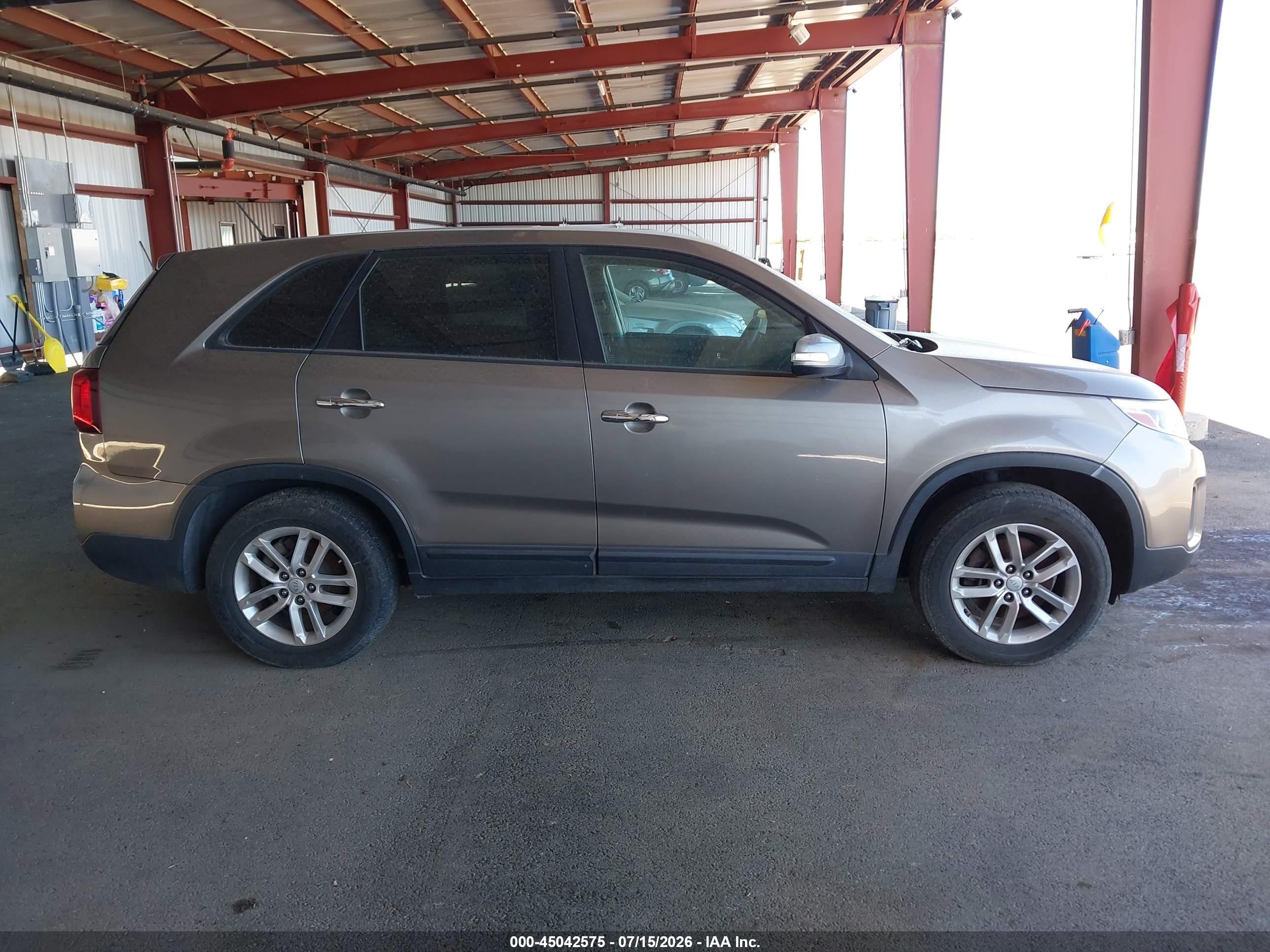 2015 Kia Sorento Lx Gray vin: 5XYKT3A64FG625752