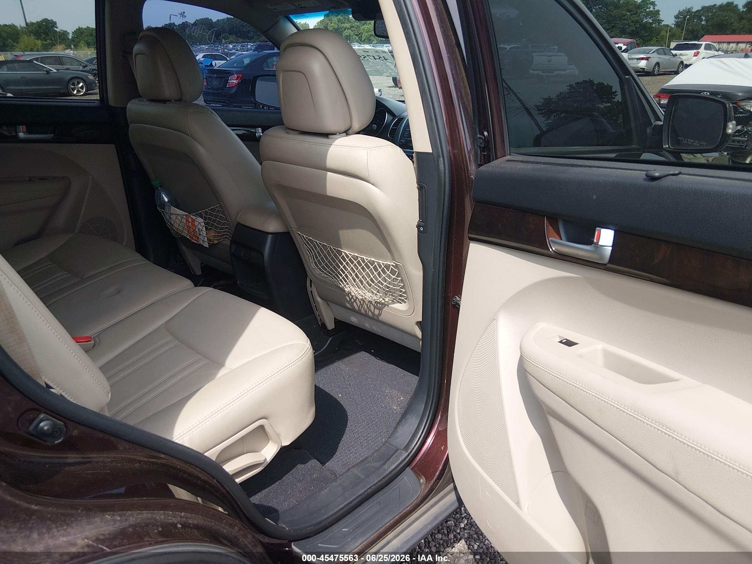 2015 Kia Sorento Lx Maroon vin: 5XYKT3A64FG646052