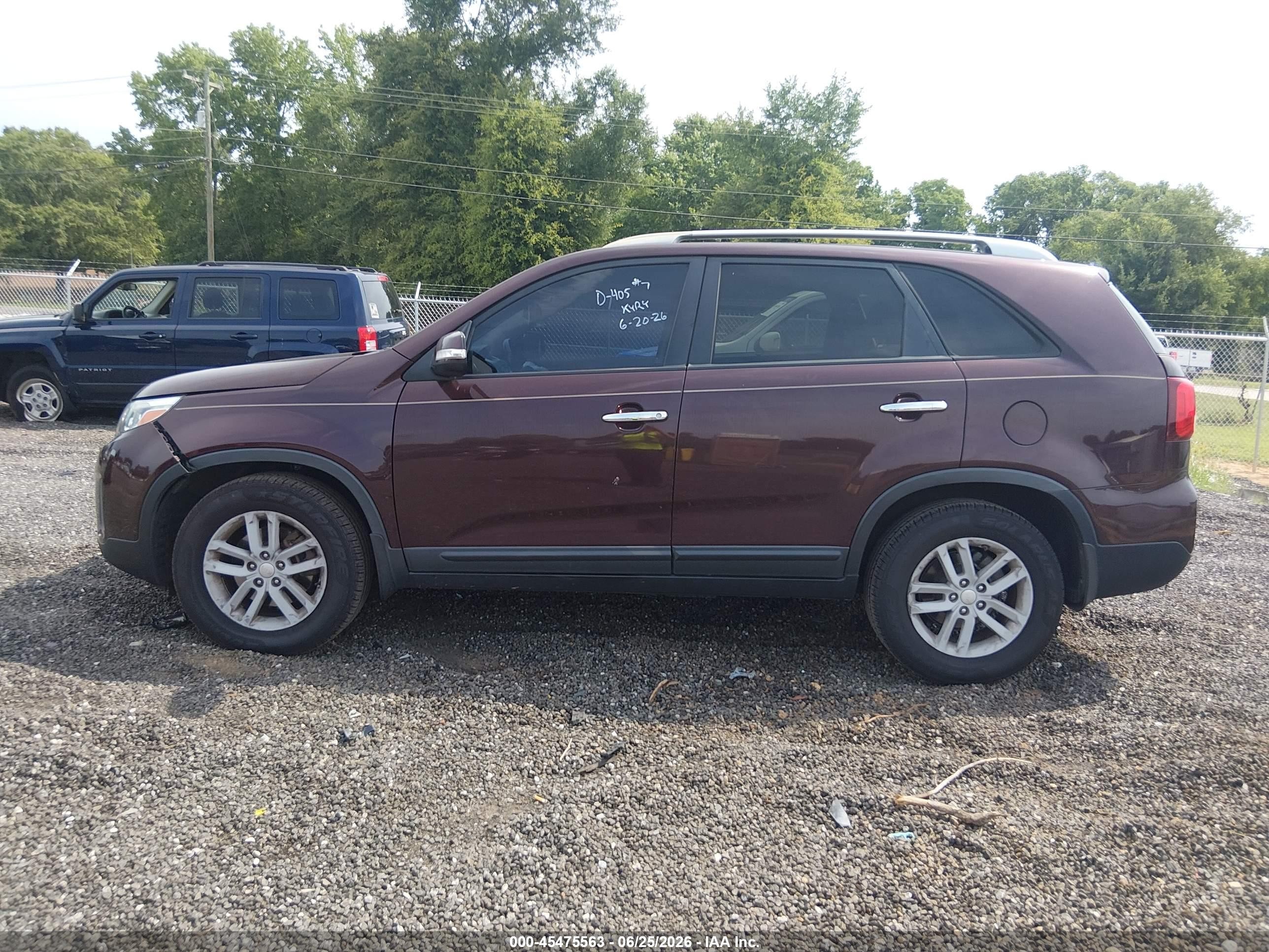 2015 Kia Sorento Lx Maroon vin: 5XYKT3A64FG646052