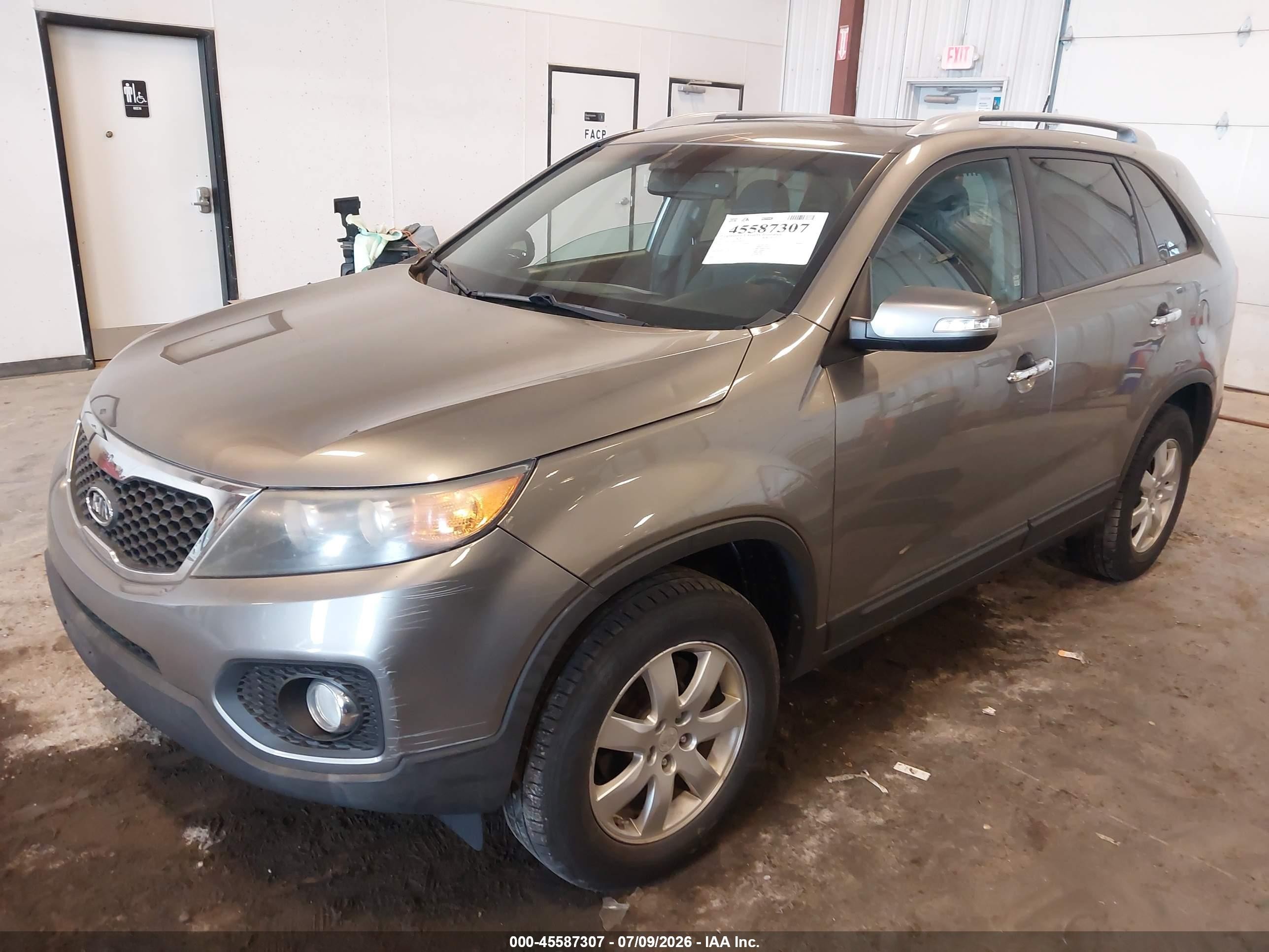 2012 Kia Sorento Lx Gray vin: 5XYKT3A65CG190395