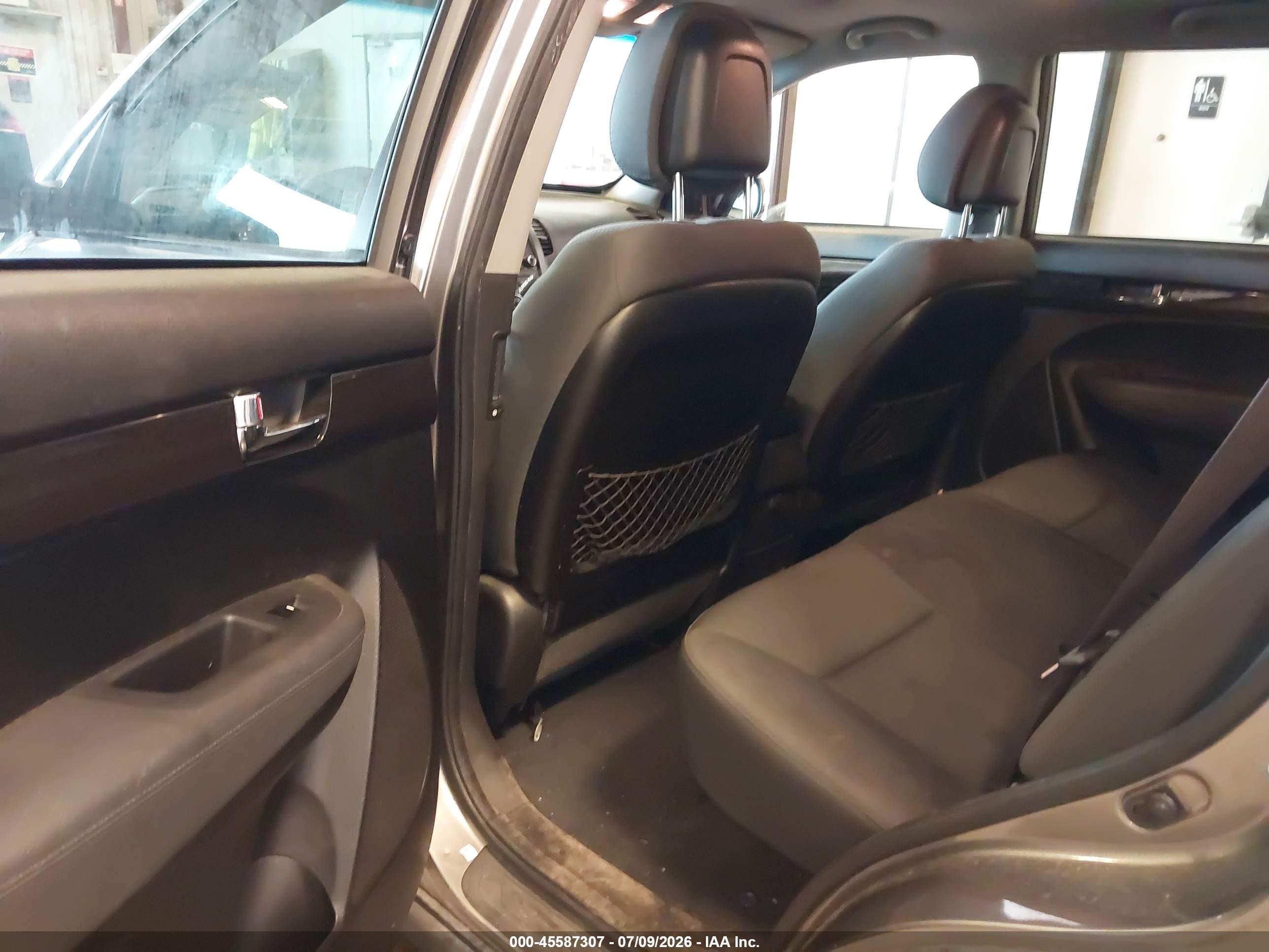 2012 Kia Sorento Lx Gray vin: 5XYKT3A65CG190395