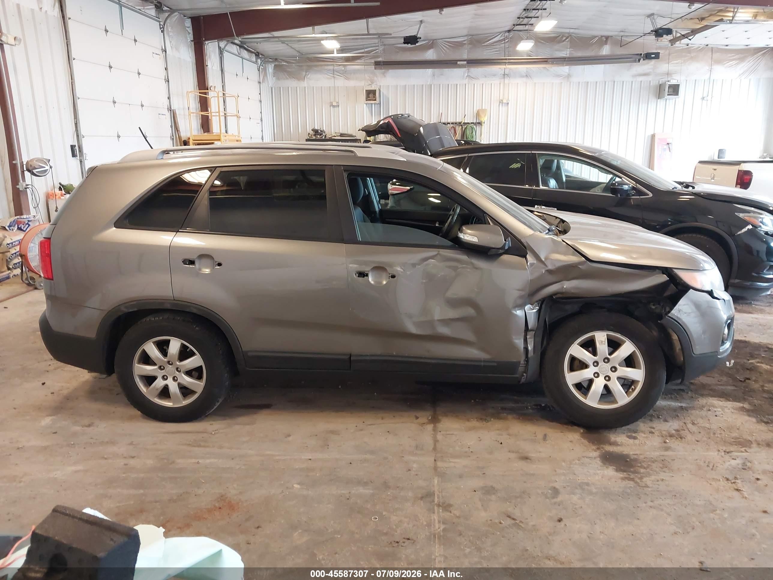 2012 Kia Sorento Lx Gray vin: 5XYKT3A65CG190395