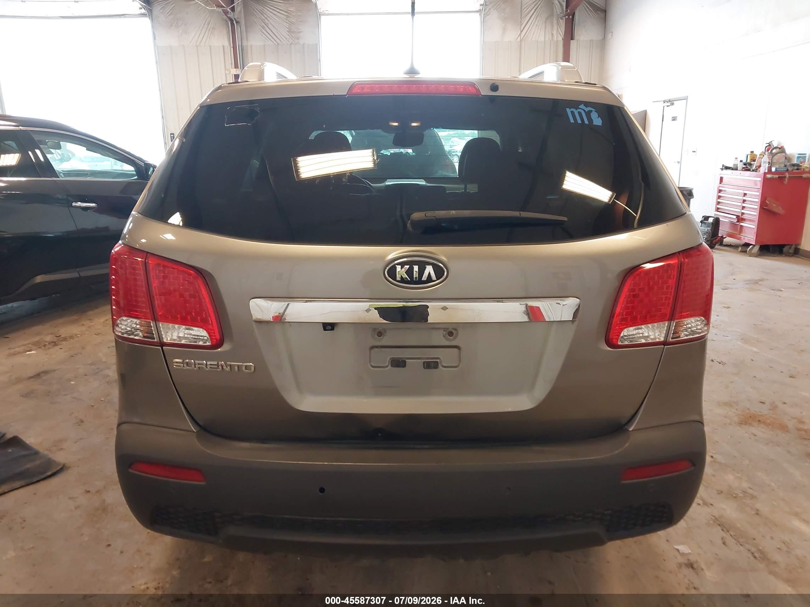 2012 Kia Sorento Lx Gray vin: 5XYKT3A65CG190395