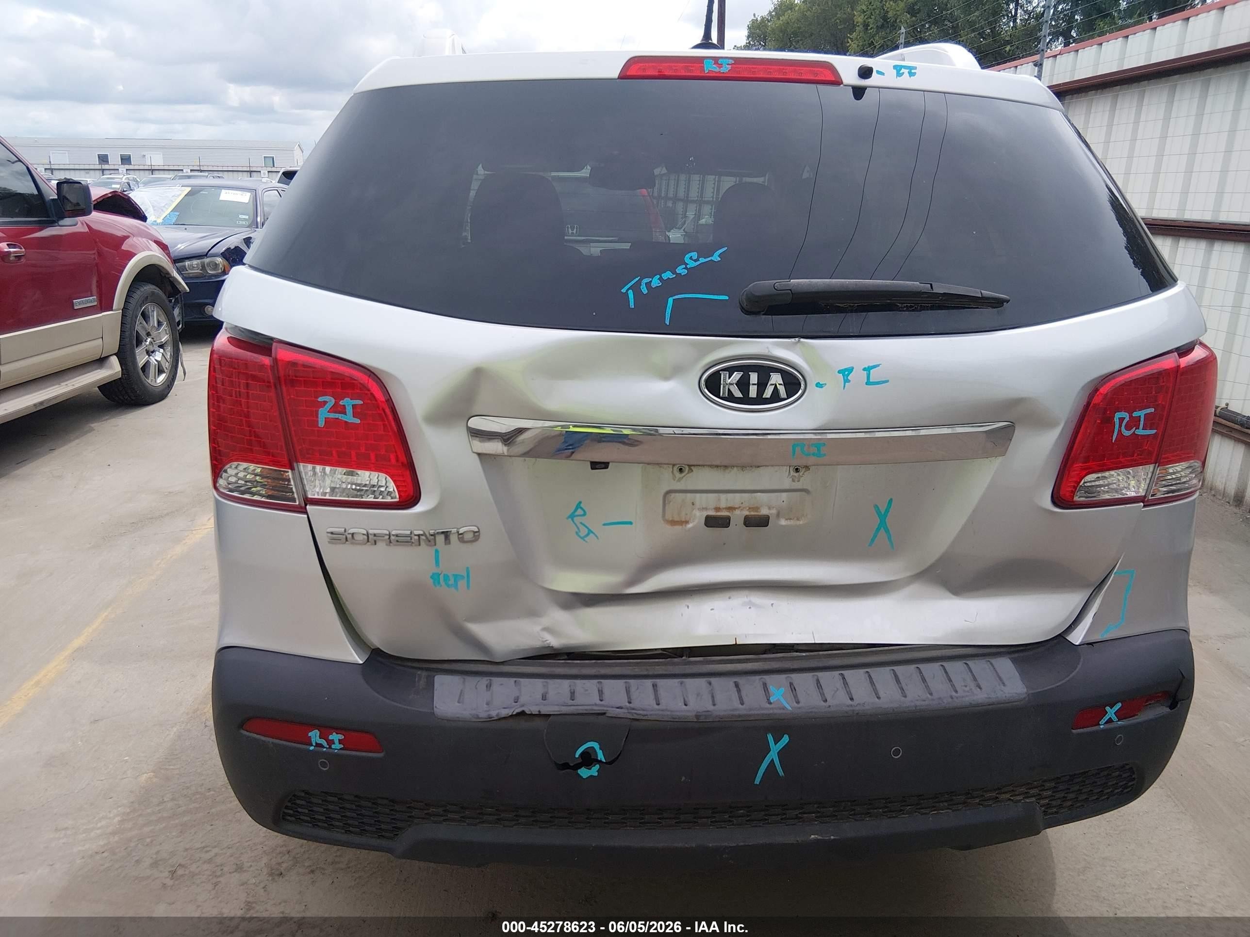 2012 Kia Sorento Lx Silver vin: 5XYKT3A65CG216476