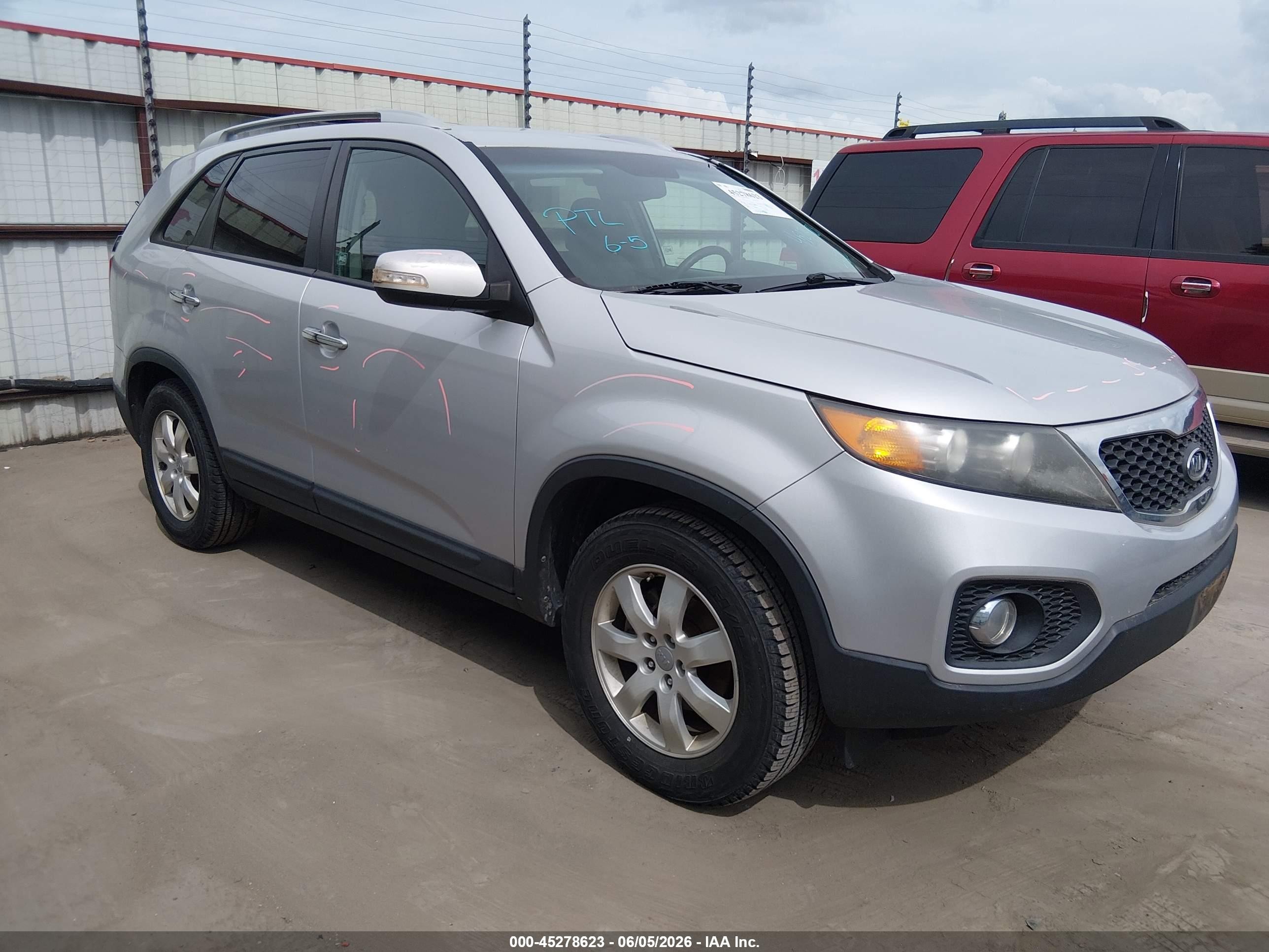 2012 Kia Sorento Lx Silver vin: 5XYKT3A65CG216476