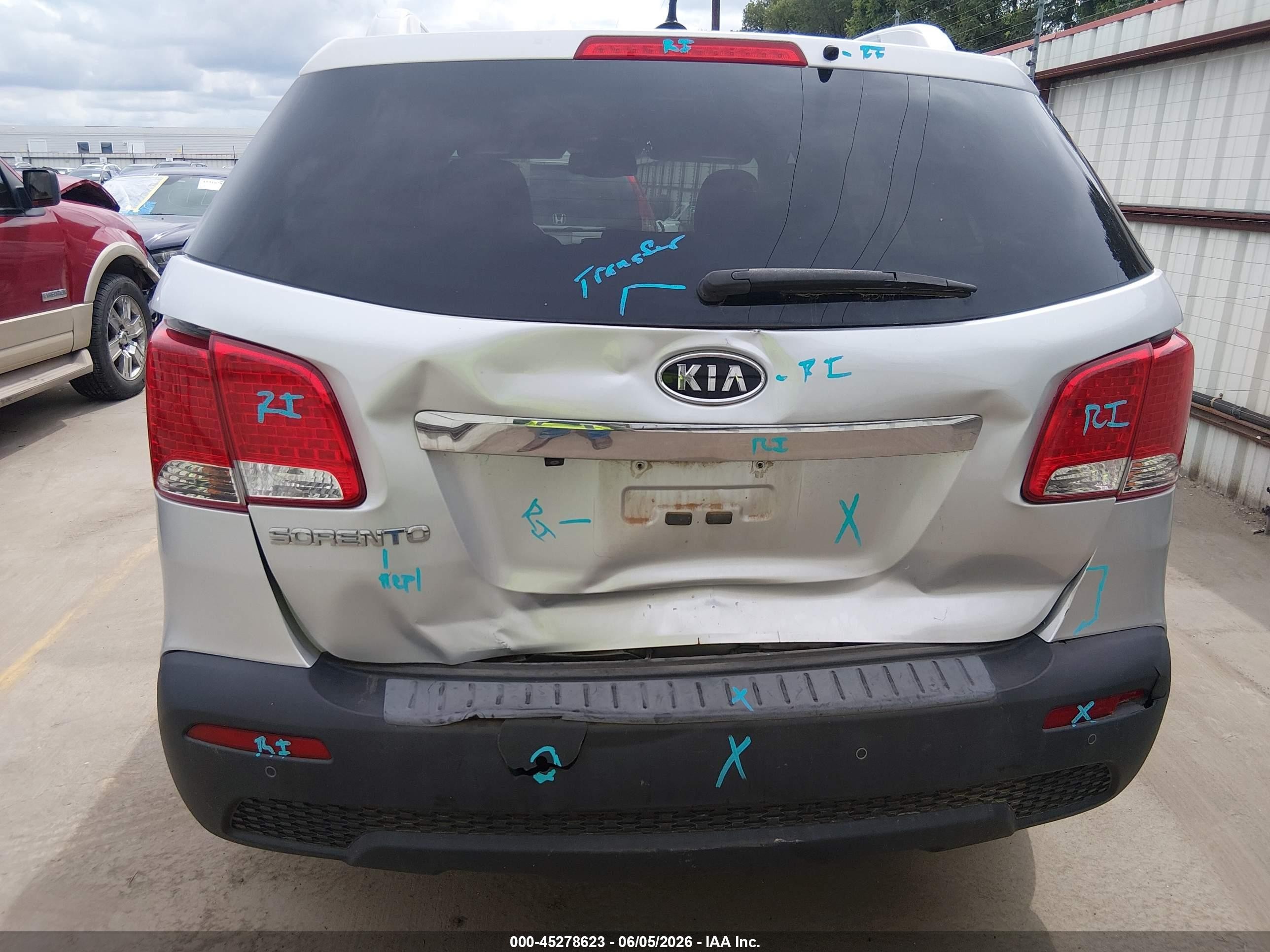 2012 Kia Sorento Lx Silver vin: 5XYKT3A65CG216476