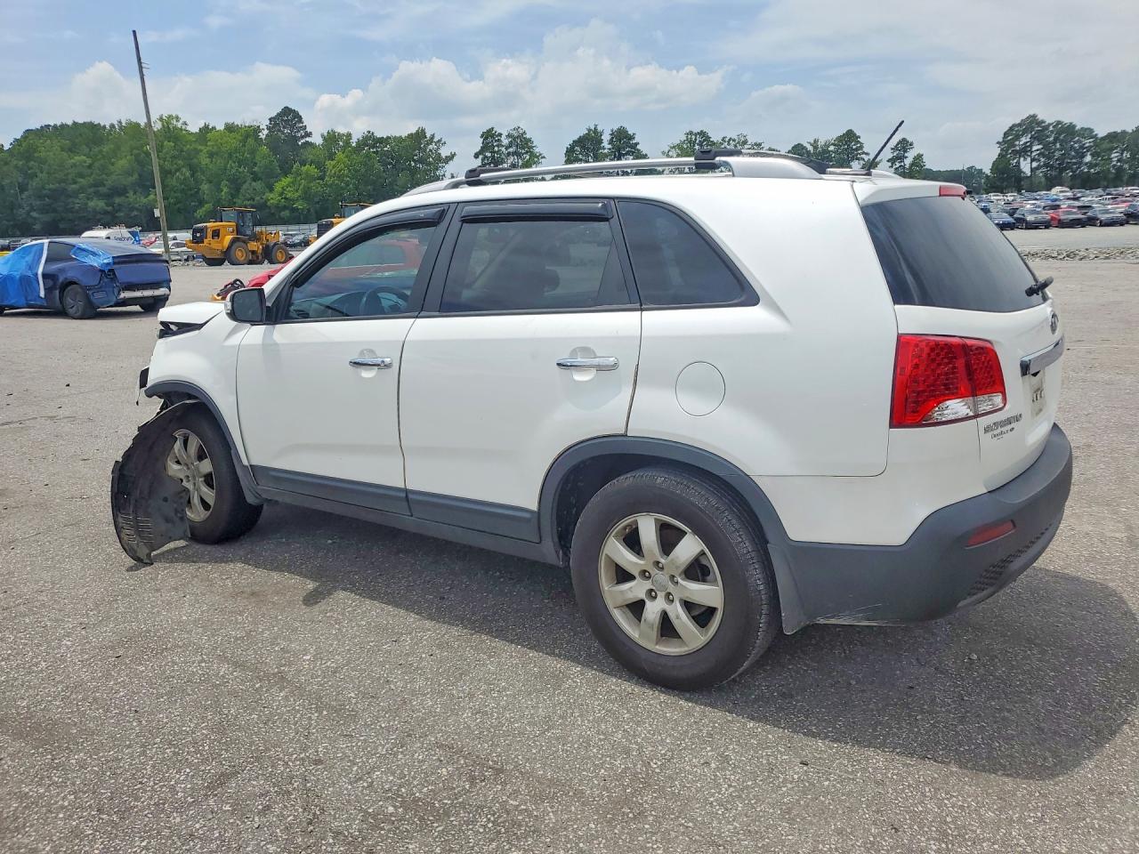 2012 Kia Sorento Lx White vin: 5XYKT3A65CG238932