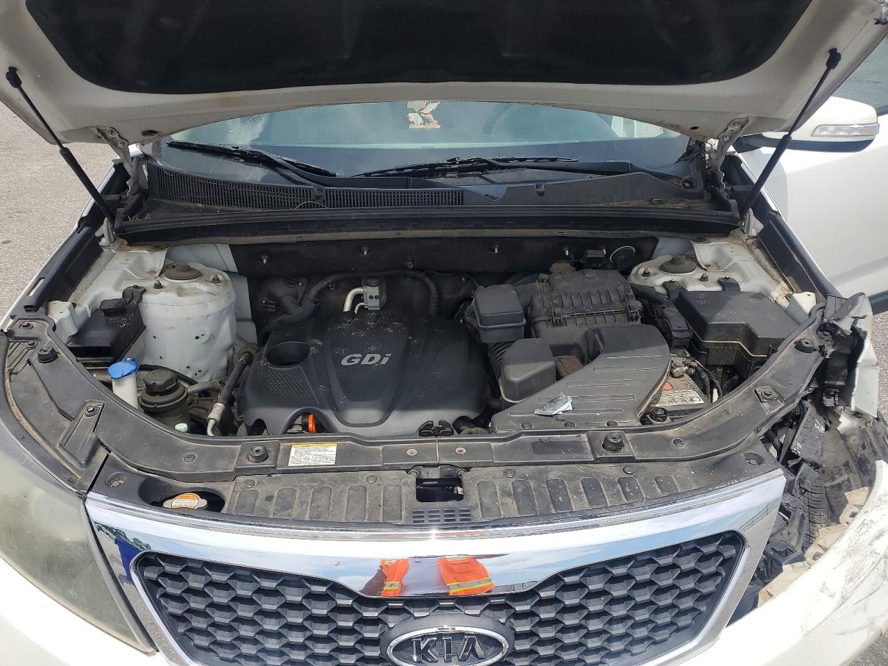 2012 Kia Sorento Lx White vin: 5XYKT3A65CG238932