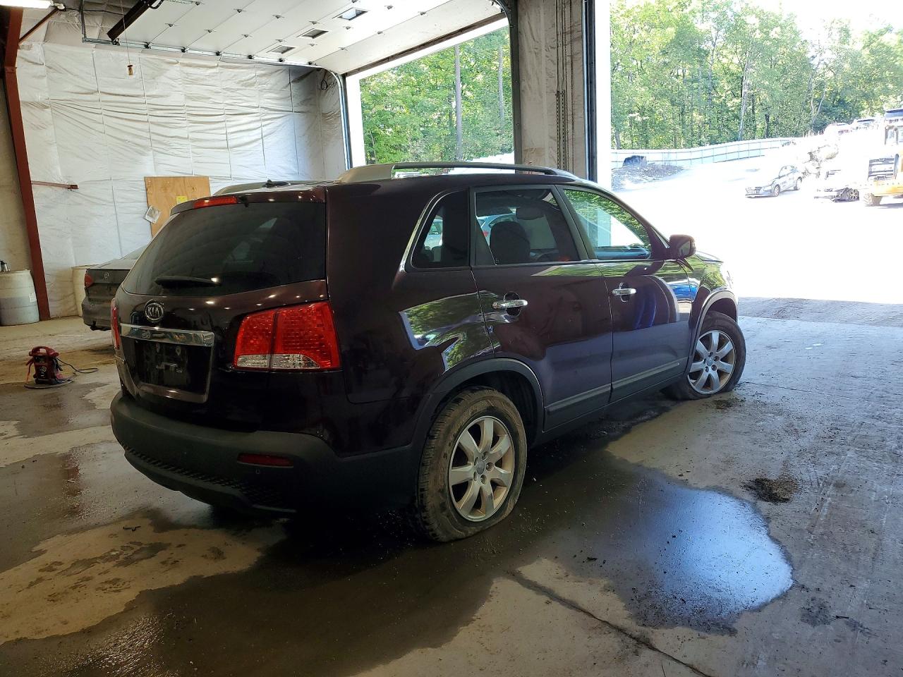2012 Kia Sorento Lx Burgundy vin: 5XYKT3A65CG269078