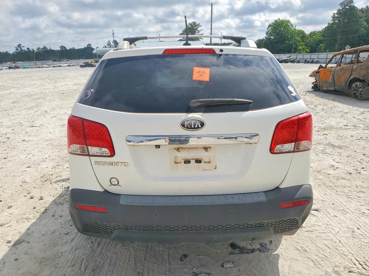 2012 Kia Sorento Lx White vin: 5XYKT3A65CG305366