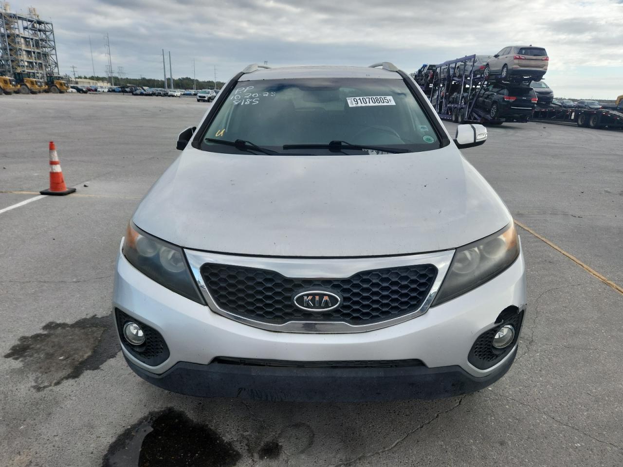 2012 Kia Sorento Base Серебряный vin: 5XYKT3A65CG308185