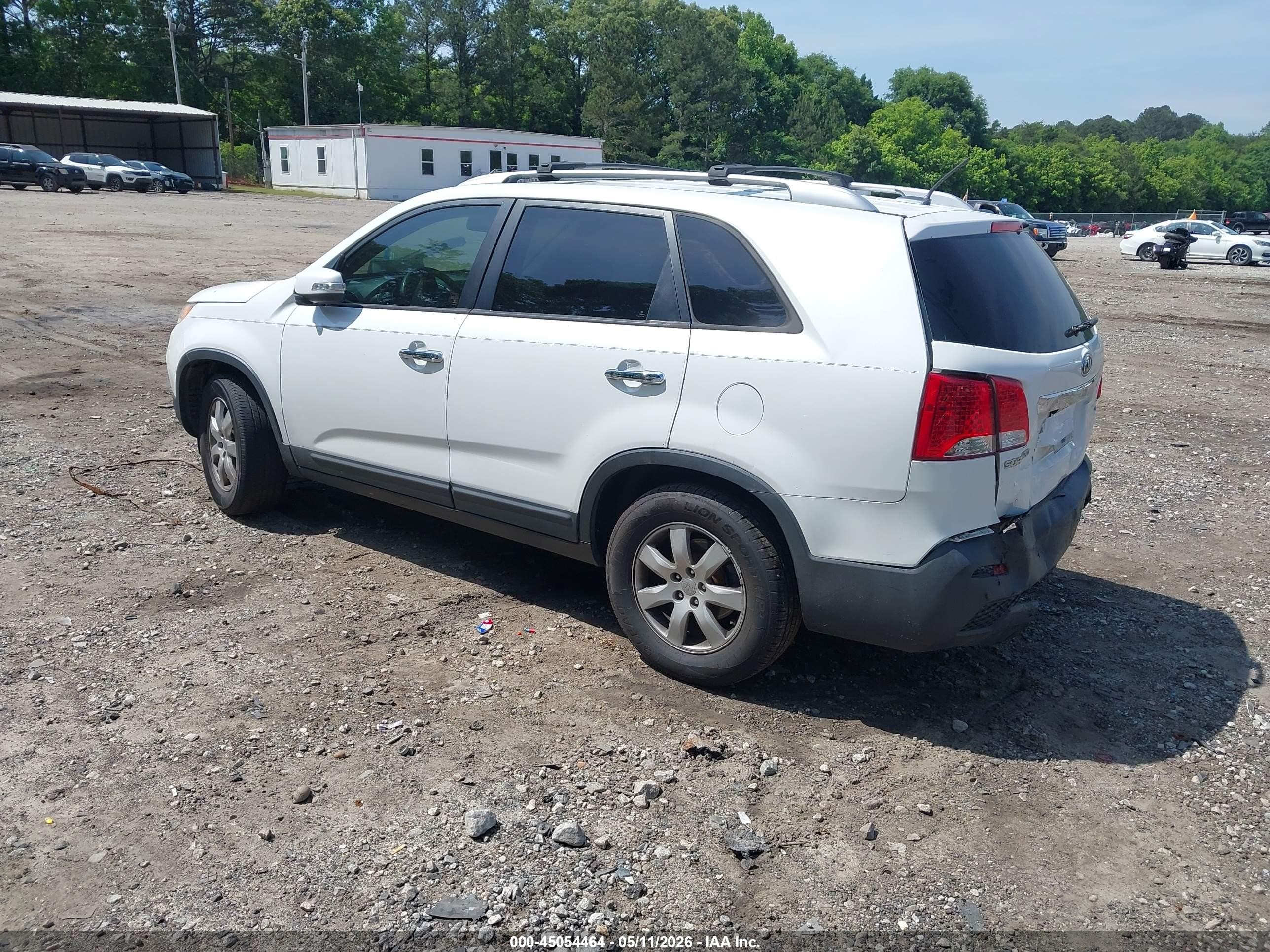 2013 Kia Sorento Lx White vin: 5XYKT3A65DG338076
