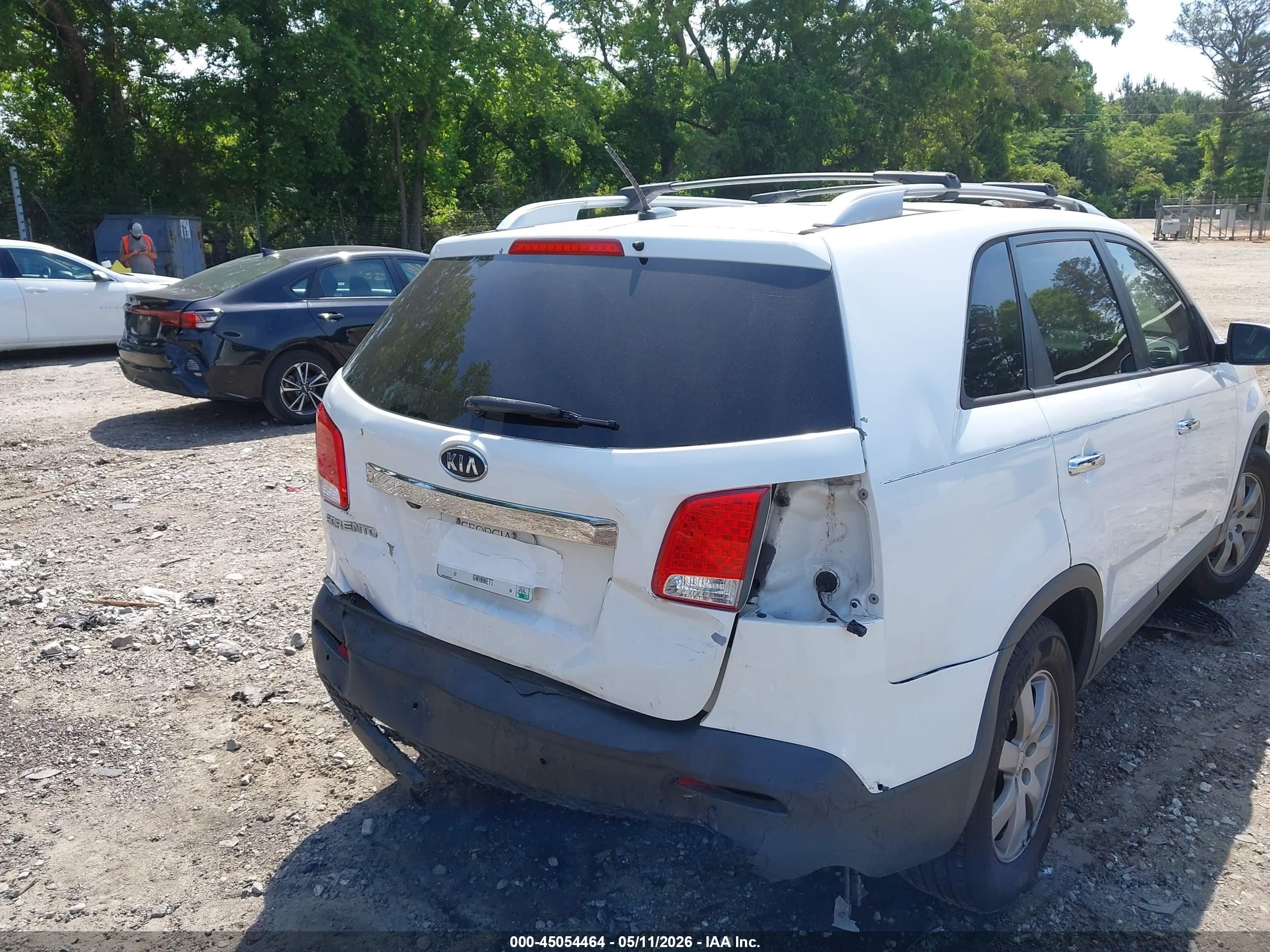 2013 Kia Sorento Lx White vin: 5XYKT3A65DG338076