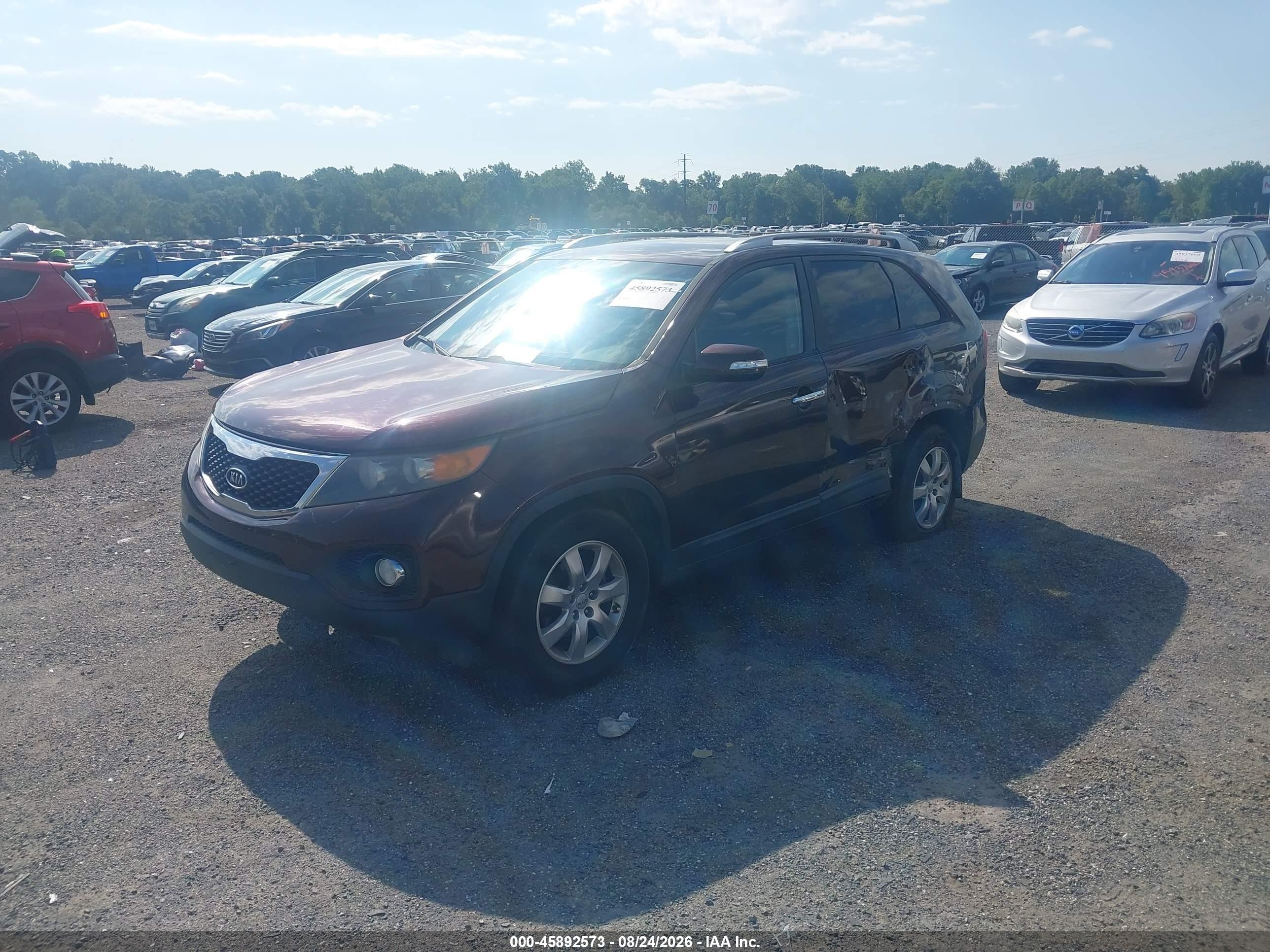 2013 Kia Sorento Lx Burgundy vin: 5XYKT3A65DG359140