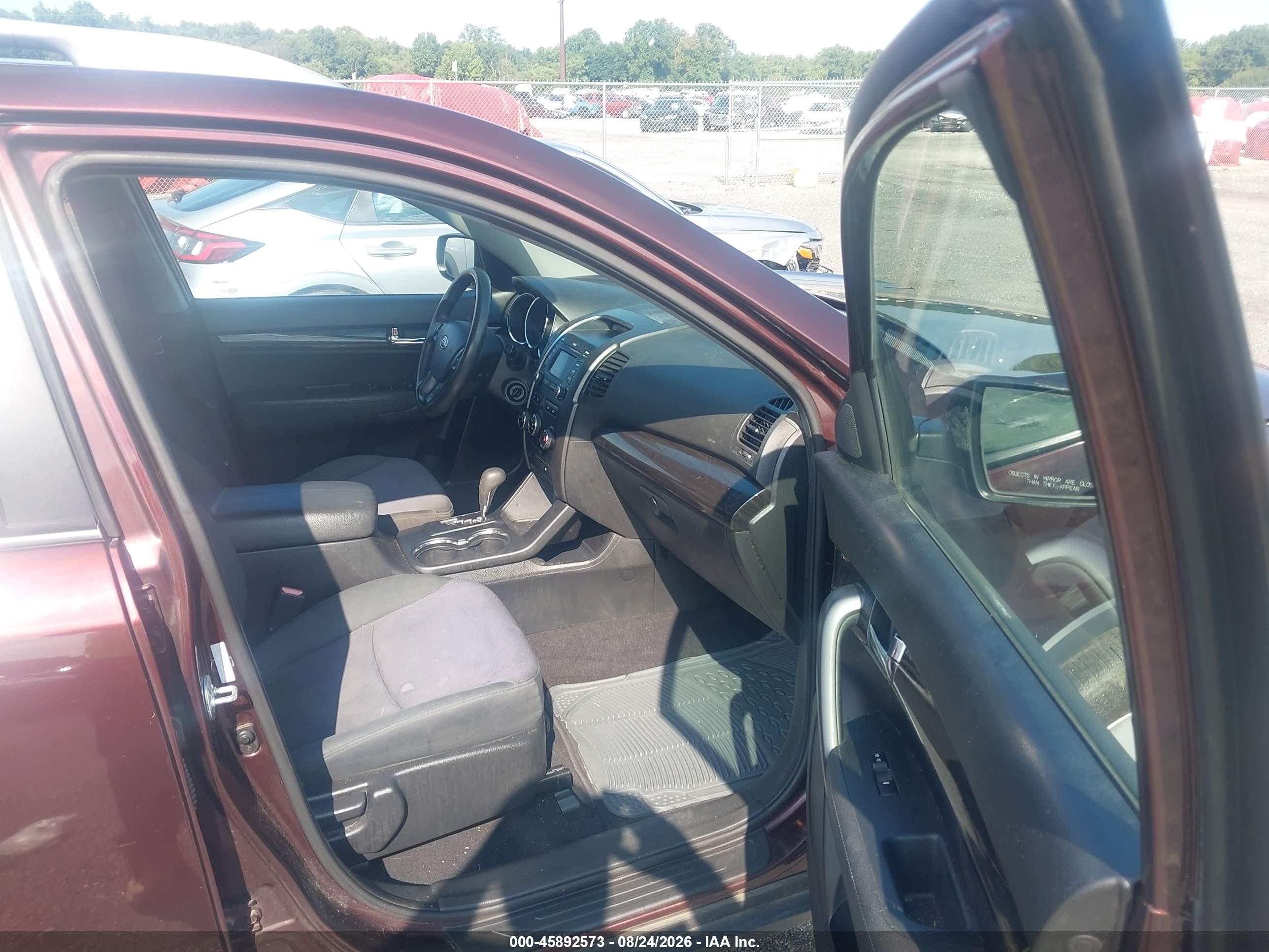 2013 Kia Sorento Lx Burgundy vin: 5XYKT3A65DG359140