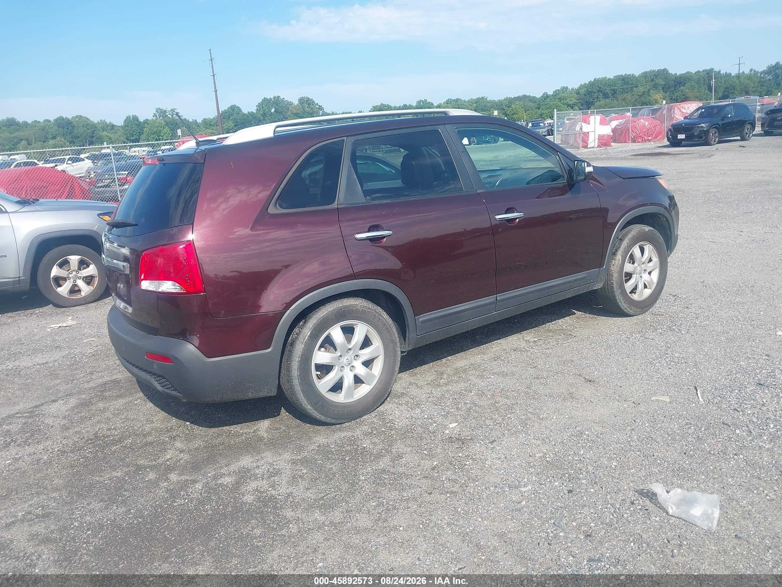 2013 Kia Sorento Lx Burgundy vin: 5XYKT3A65DG359140