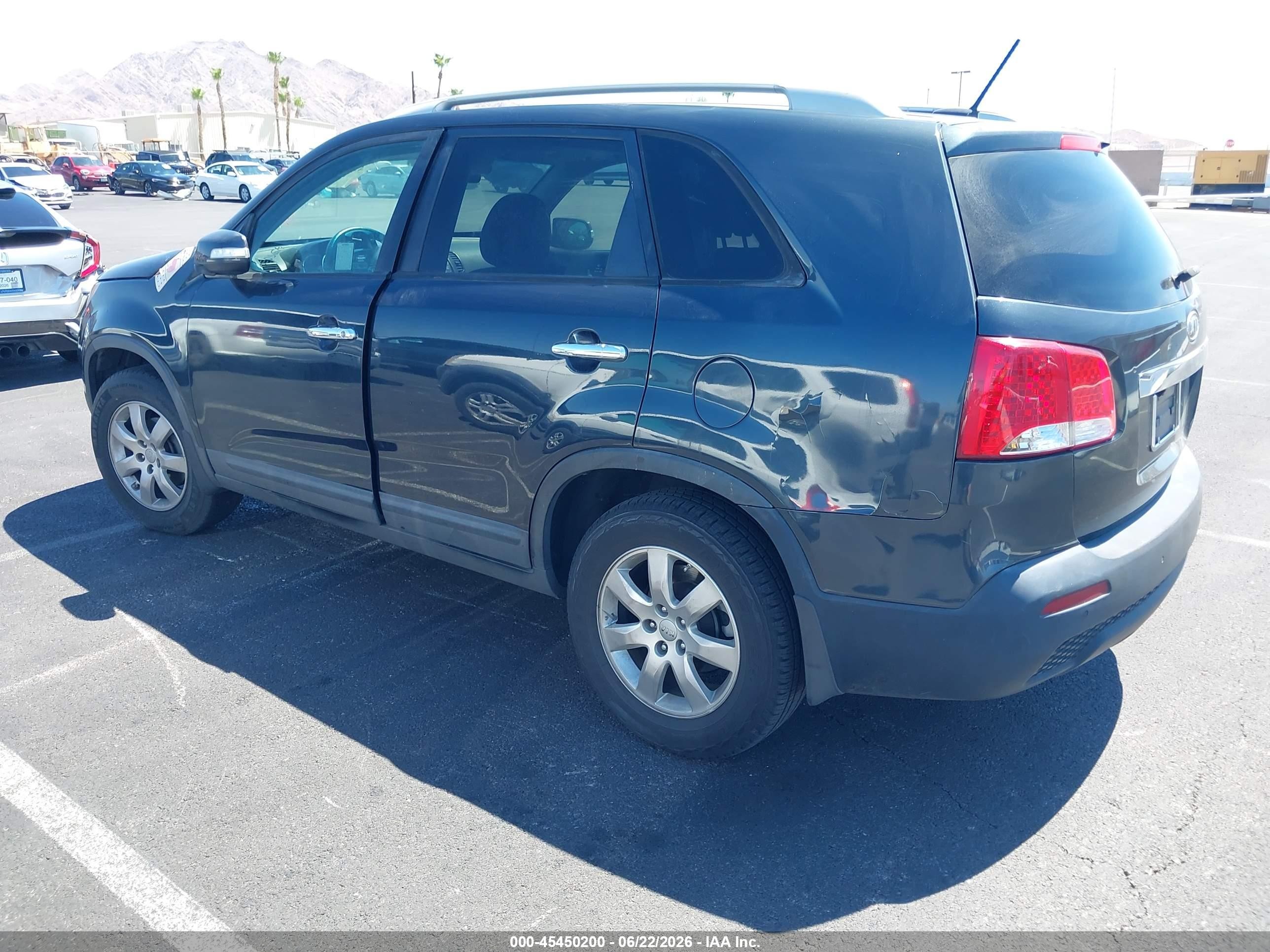 2013 Kia Sorento Lx Black vin: 5XYKT3A65DG363138