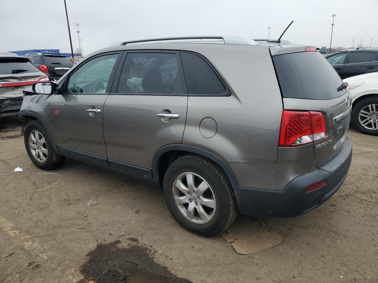 2013 Kia Sorento Lx Gray vin: 5XYKT3A65DG382725