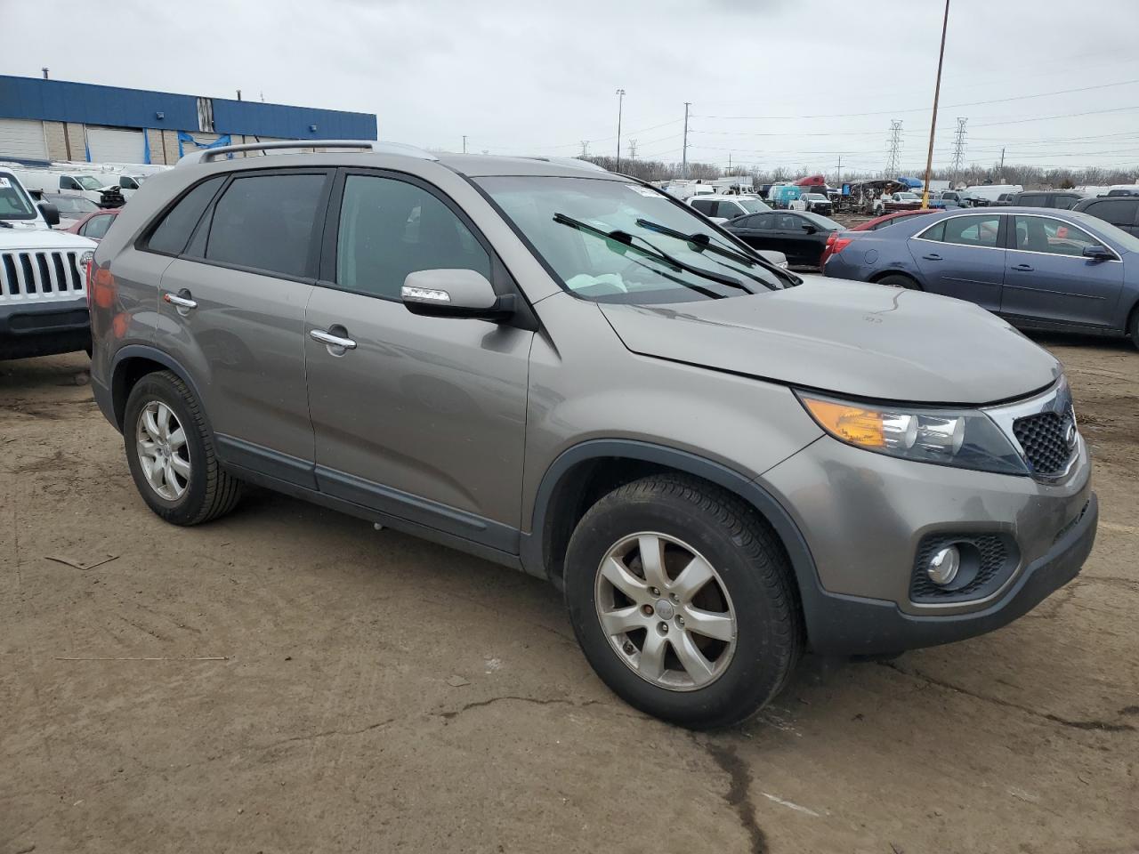 2013 Kia Sorento Lx Gray vin: 5XYKT3A65DG382725
