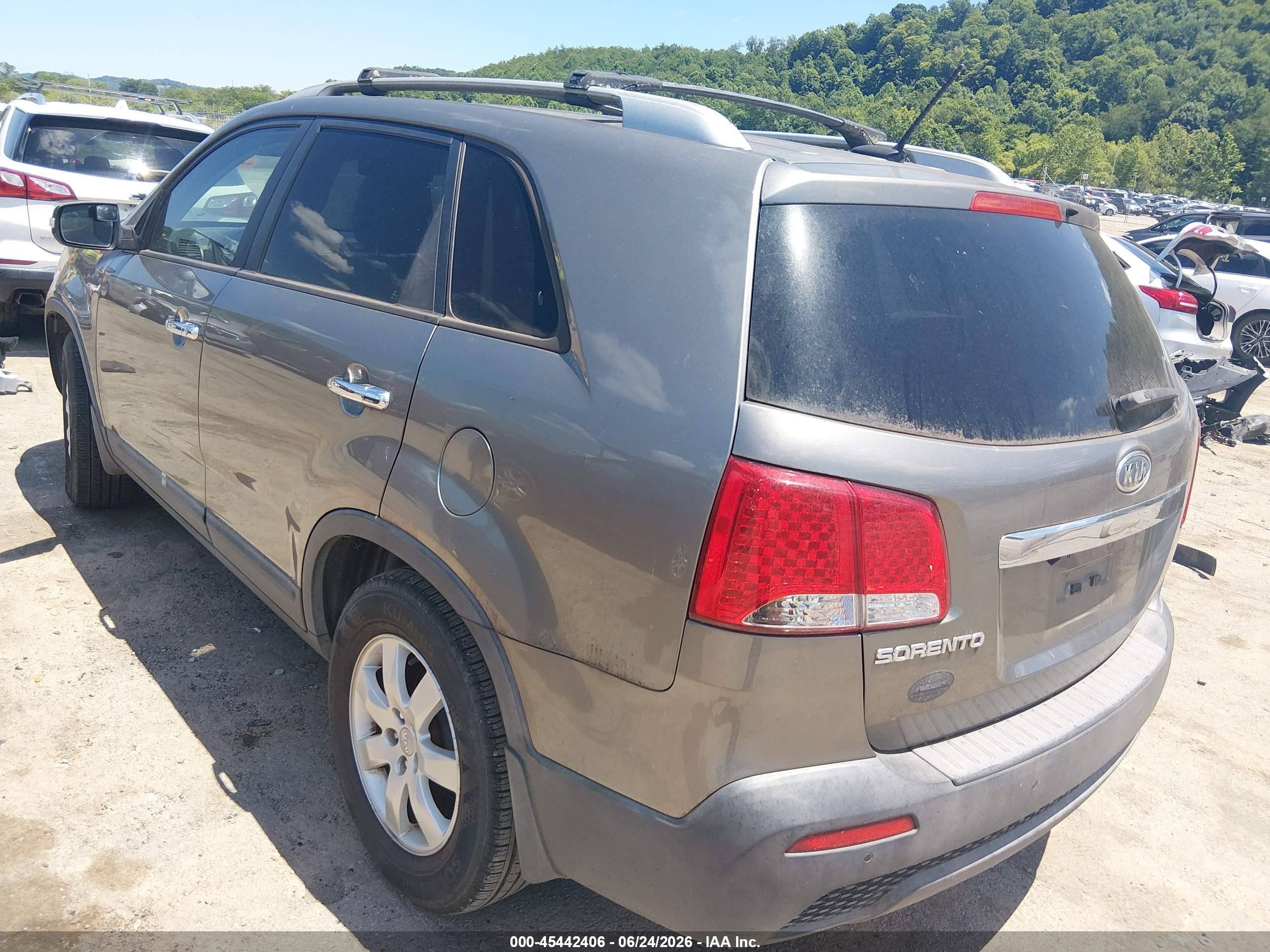 2013 Kia Sorento Lx Gray vin: 5XYKT3A65DG384989