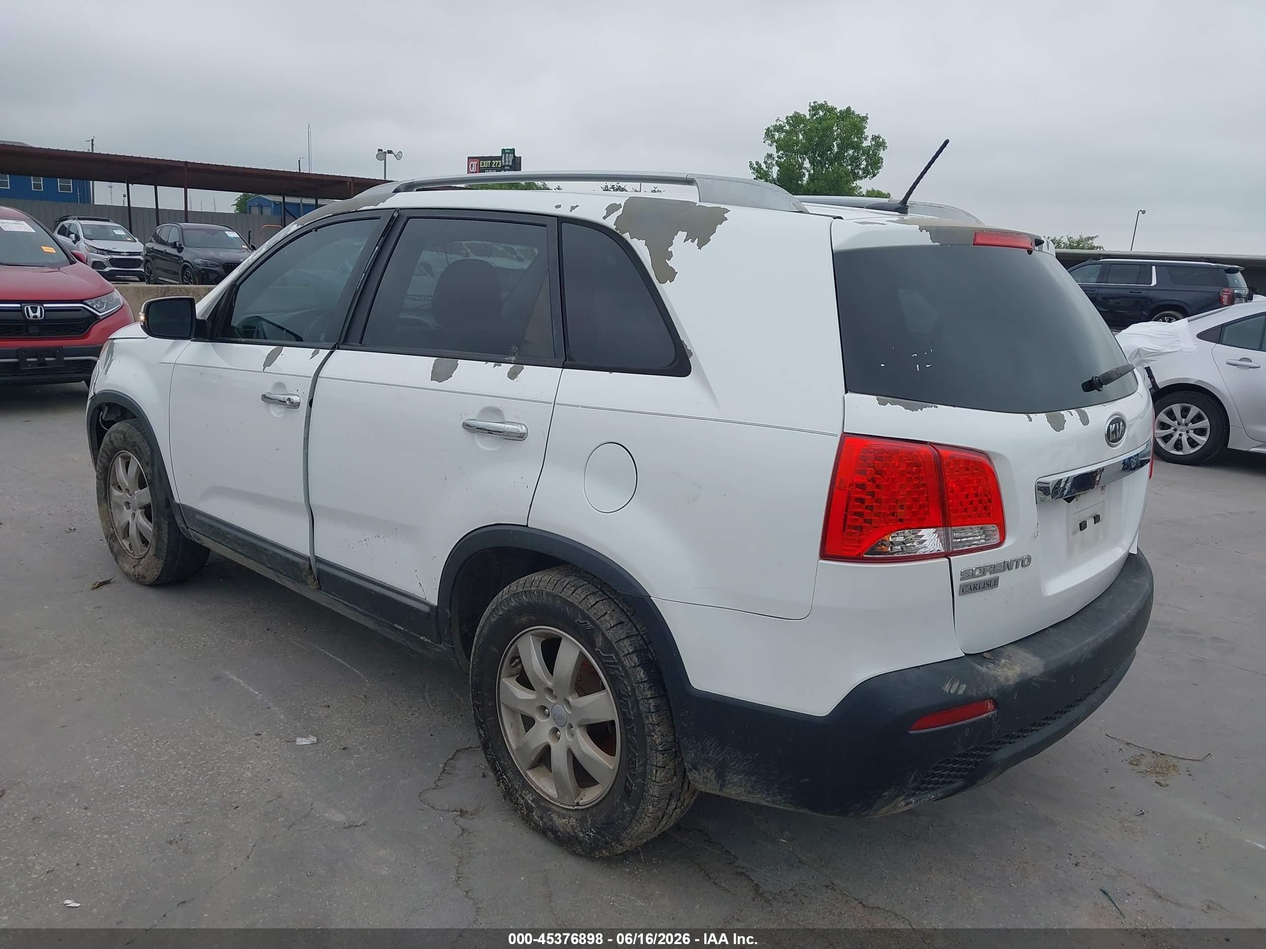 2013 Kia Sorento Lx White vin: 5XYKT3A65DG414363