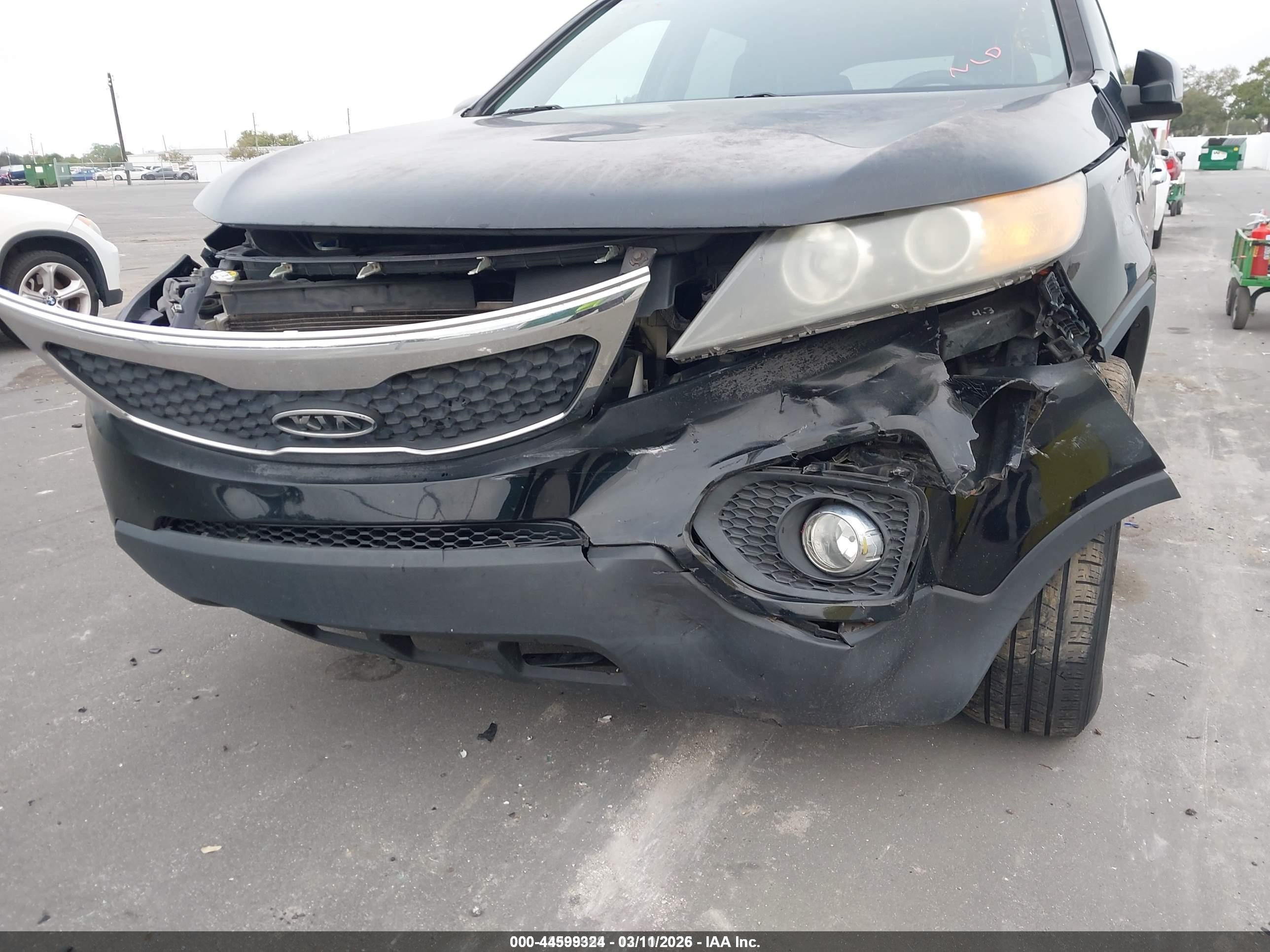 2013 Kia Sorento Lx Black vin: 5XYKT3A65DG416484