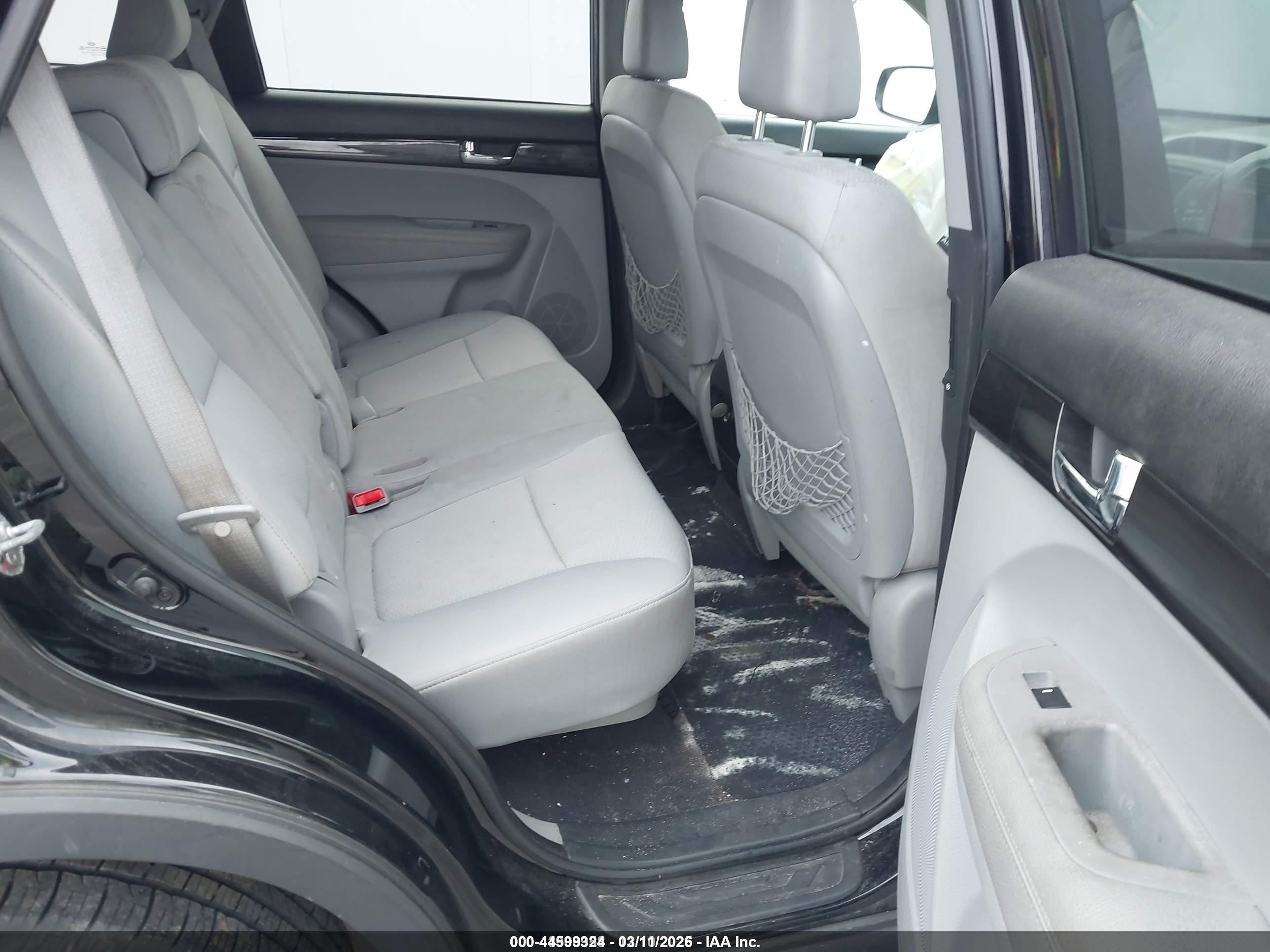2013 Kia Sorento Lx Black vin: 5XYKT3A65DG416484